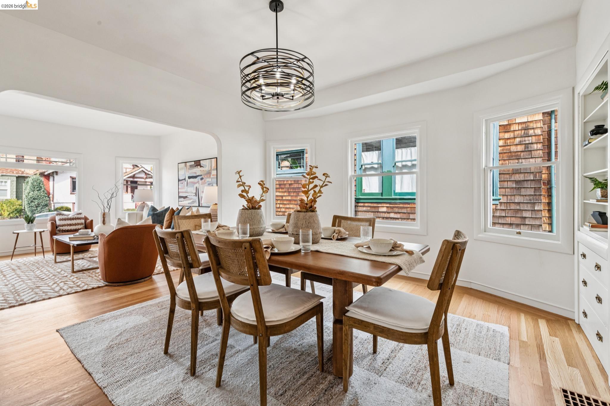 Detail Gallery Image 9 of 35 For 4970 Coronado Avenue, Oakland,  CA 94618 - 2 Beds | 2 Baths