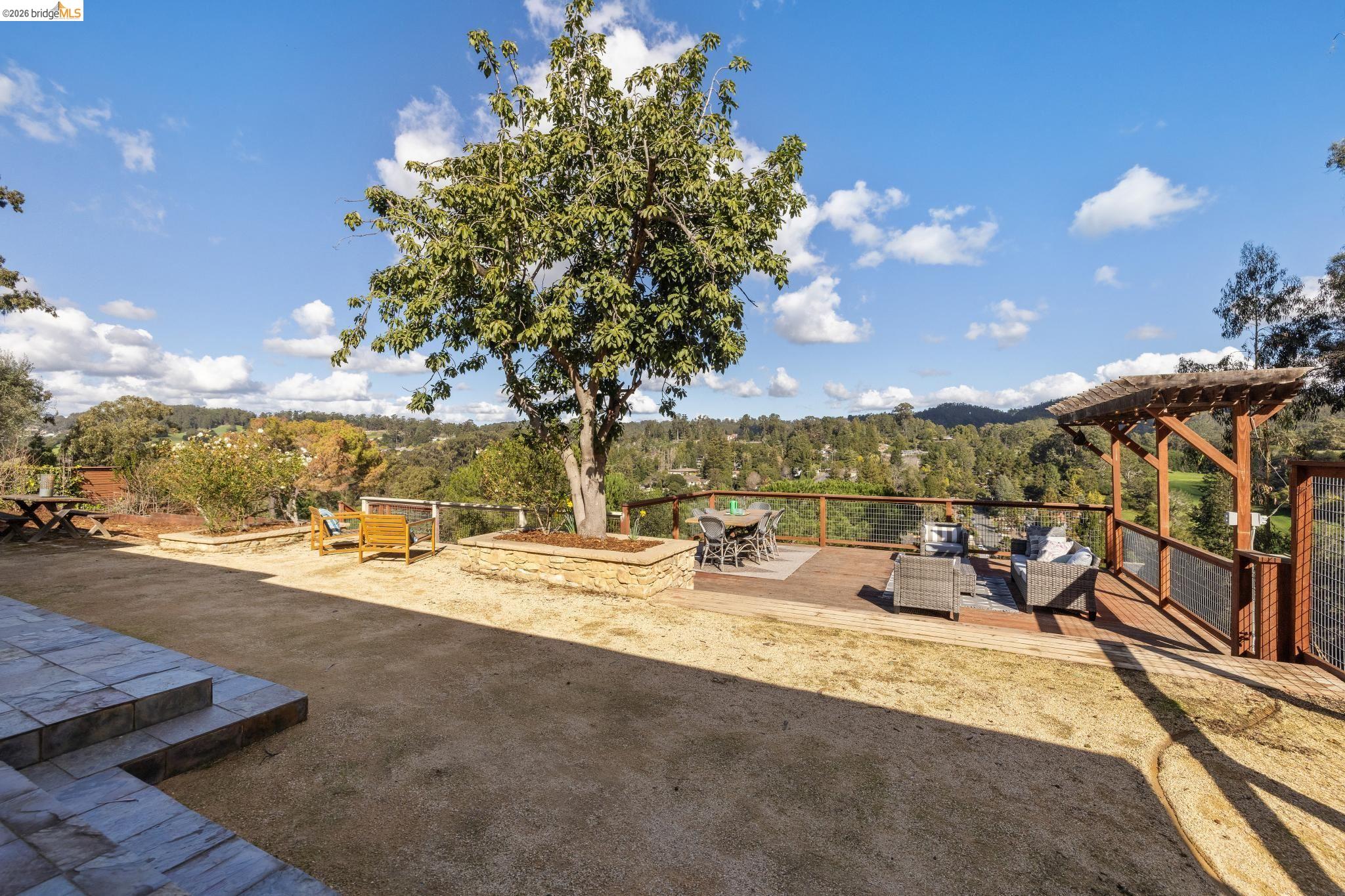 Detail Gallery Image 38 of 60 For 4450 Turner Ave, Oakland,  CA 94605 - 4 Beds | 3 Baths