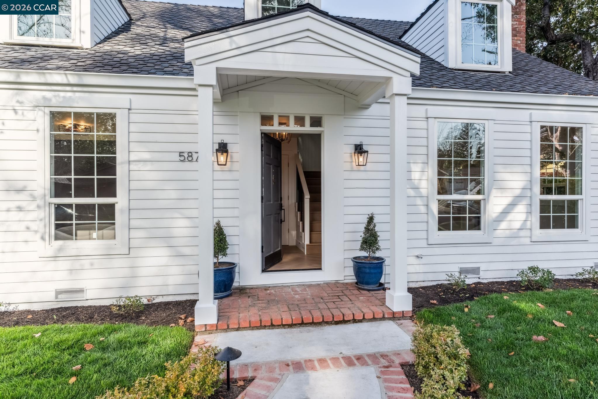 Detail Gallery Image 4 of 56 For 587 Morninghome Rd, Danville,  CA 94526 - 4 Beds | 3 Baths