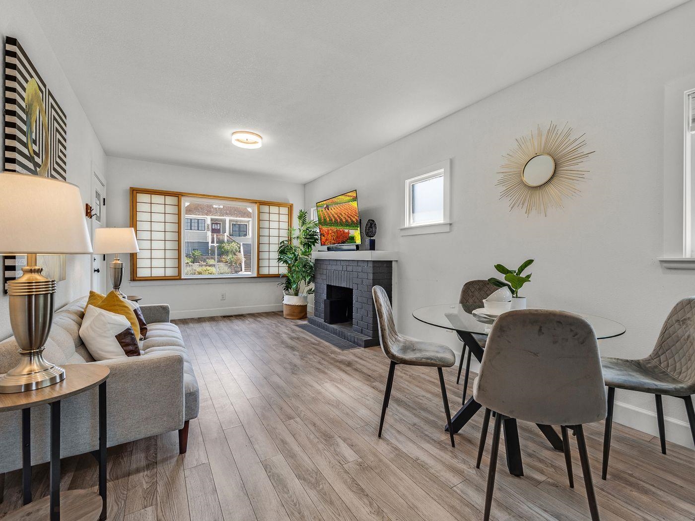 Detail Gallery Image 2 of 16 For 5407 Roberts Ave, Oakland,  CA 94619 - 2 Beds | 1 Baths