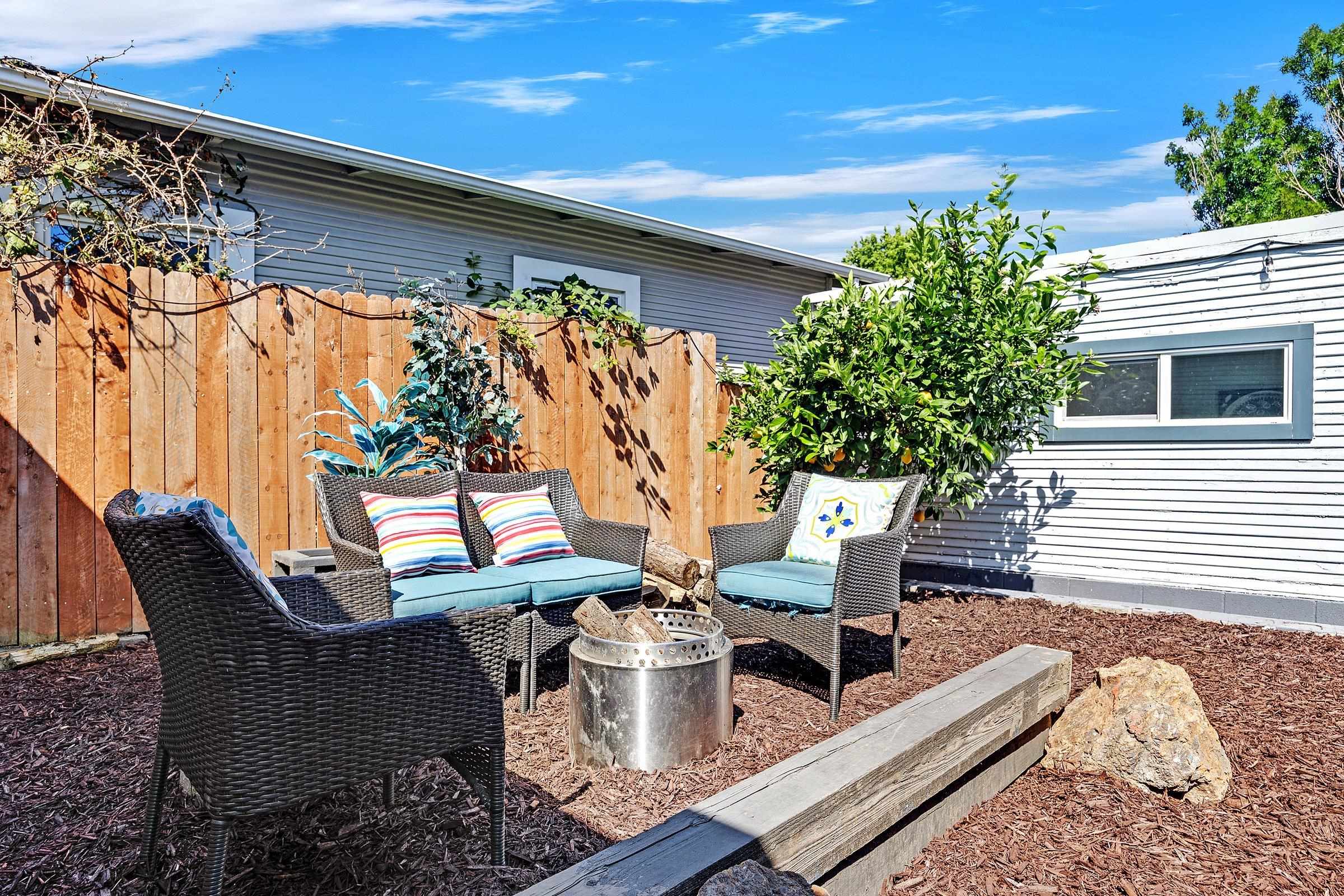 Detail Gallery Image 16 of 16 For 5407 Roberts Ave, Oakland,  CA 94619 - 2 Beds | 1 Baths