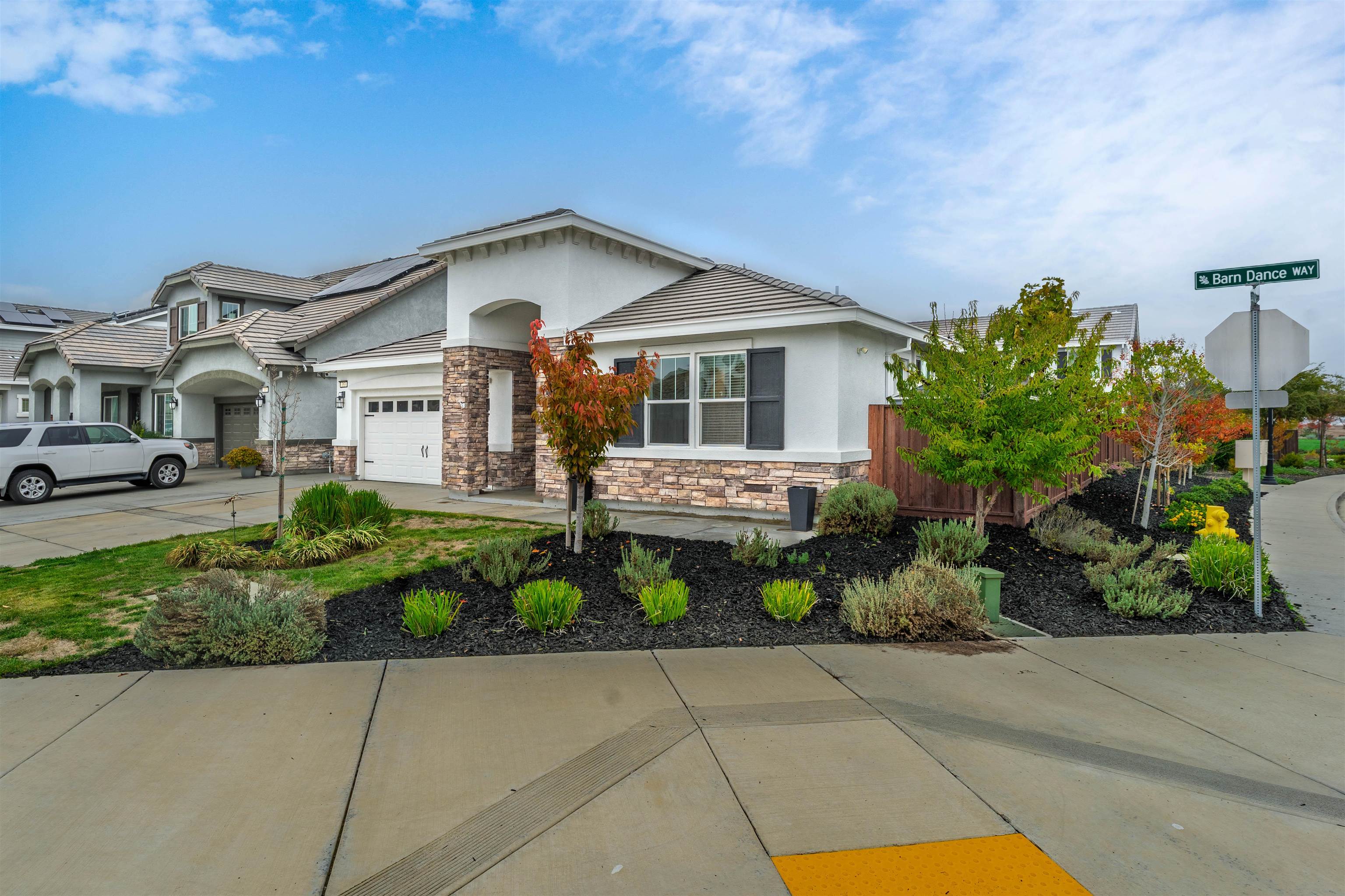 Detail Gallery Image 3 of 37 For 353 Barn Dance Way, Oakley,  CA 94561 - 4 Beds | 3 Baths