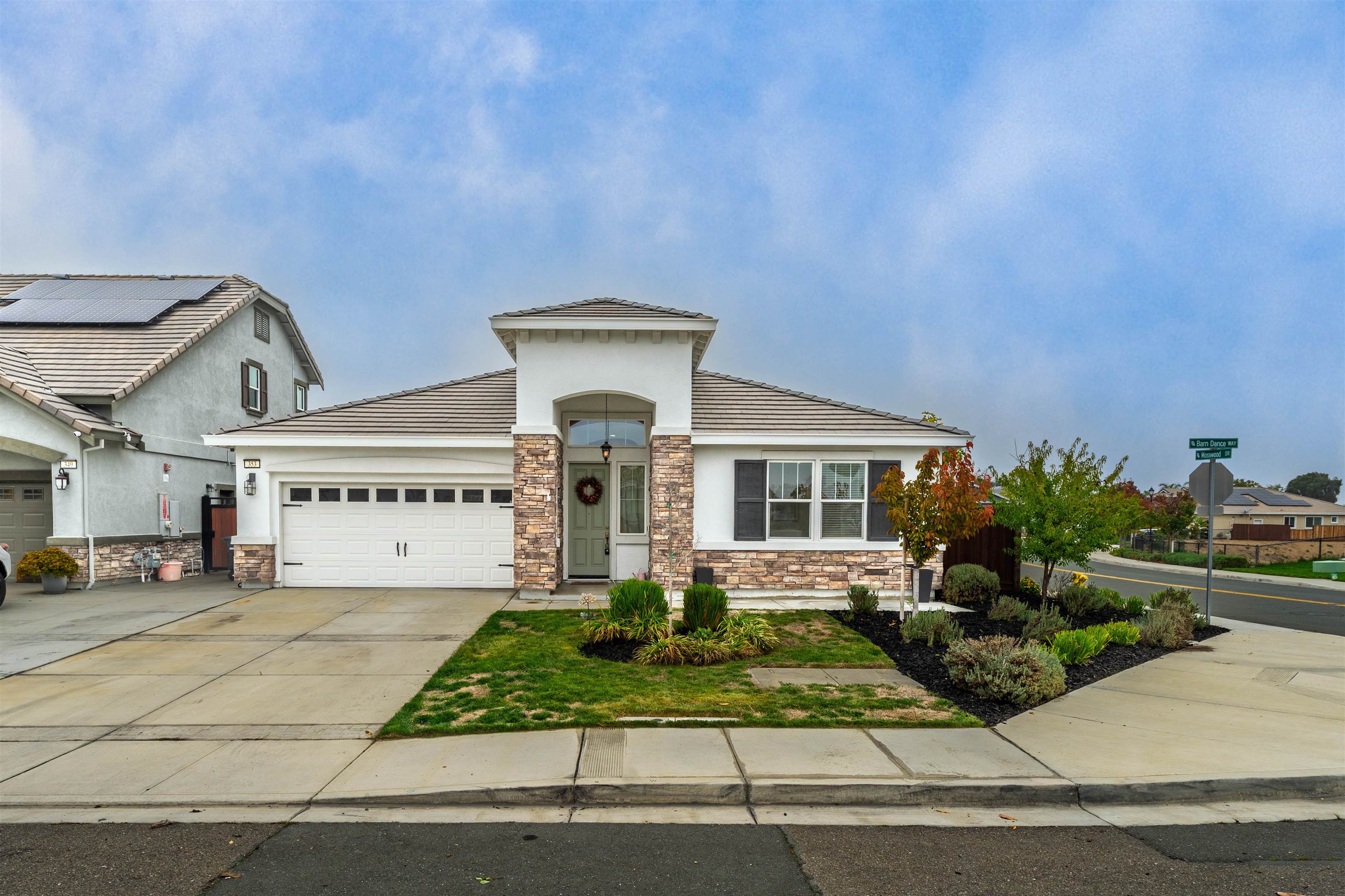 Detail Gallery Image 4 of 37 For 353 Barn Dance Way, Oakley,  CA 94561 - 4 Beds | 3 Baths