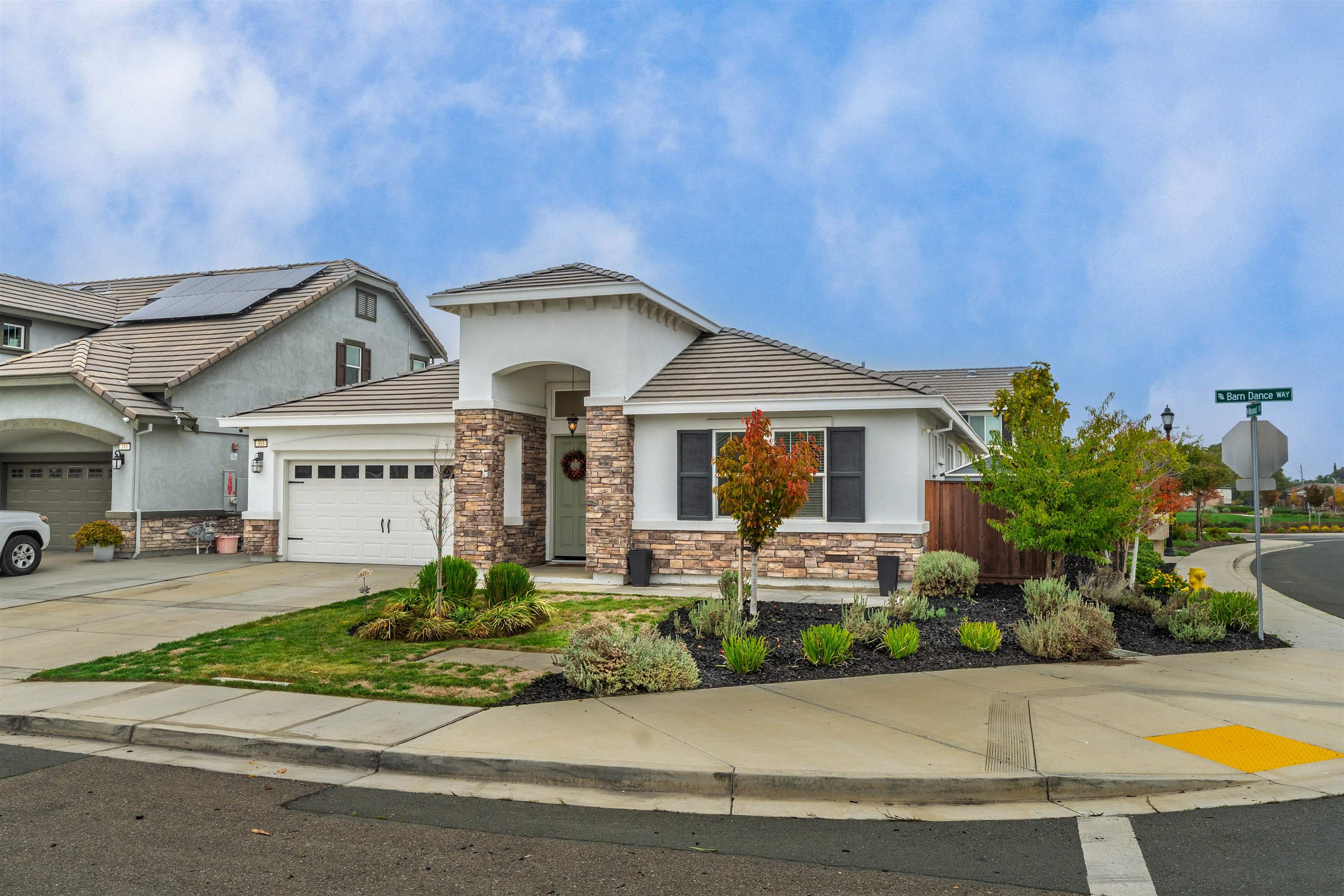 Detail Gallery Image 5 of 37 For 353 Barn Dance Way, Oakley,  CA 94561 - 4 Beds | 3 Baths