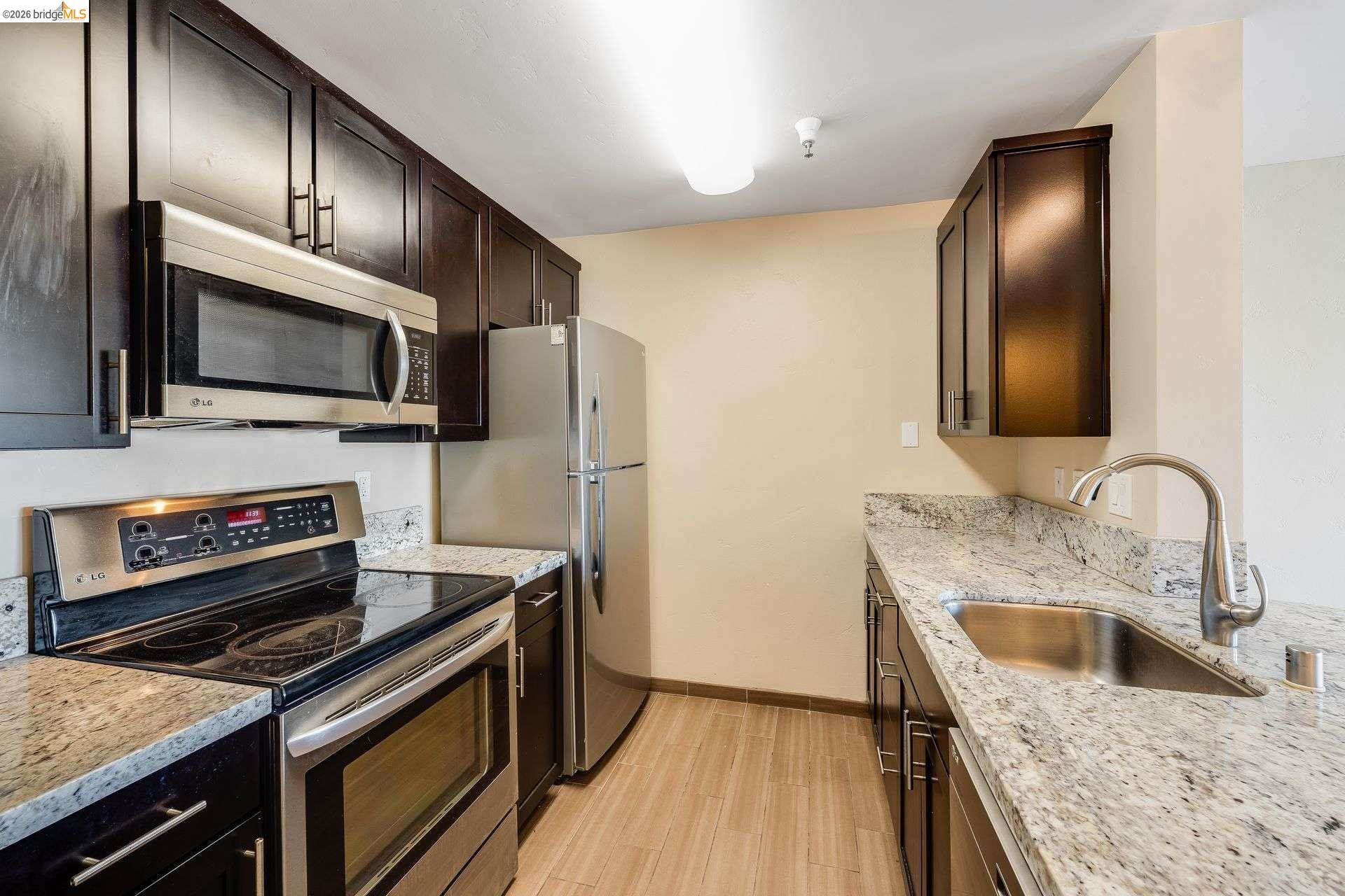 Photo #5: 41124382 Listing: Photo #5