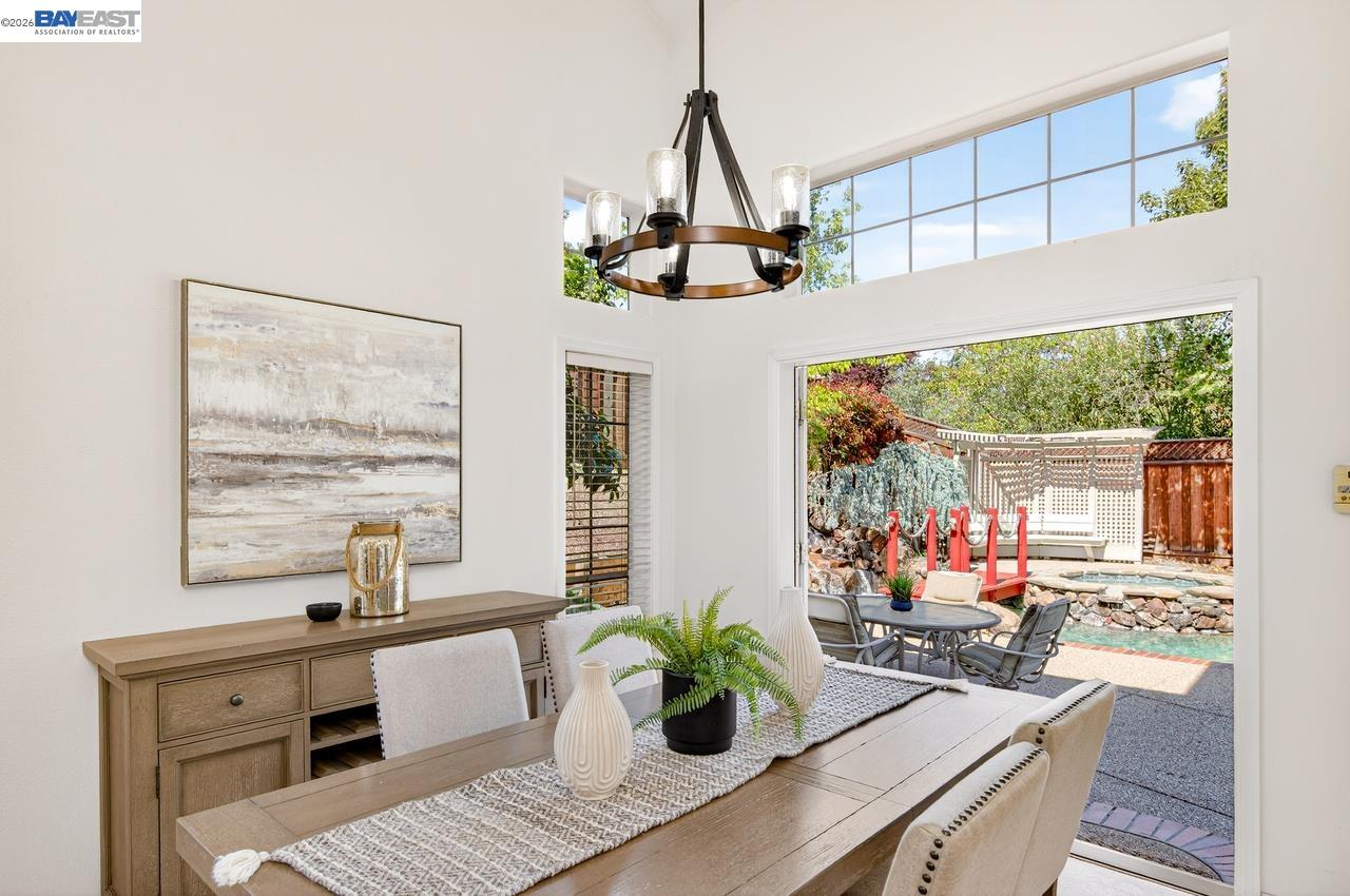 Detail Gallery Image 14 of 46 For 579 Amberwood Way, Livermore,  CA 94551 - 4 Beds | 3 Baths