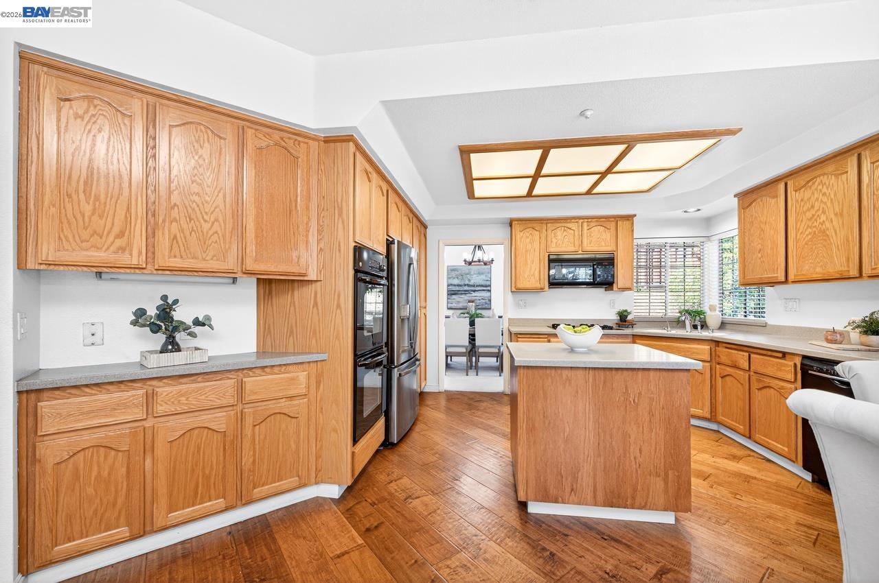 Detail Gallery Image 22 of 46 For 579 Amberwood Way, Livermore,  CA 94551 - 4 Beds | 3 Baths