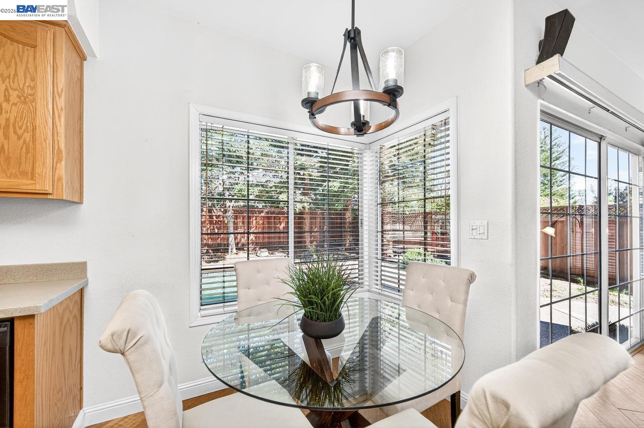 Detail Gallery Image 23 of 46 For 579 Amberwood Way, Livermore,  CA 94551 - 4 Beds | 3 Baths