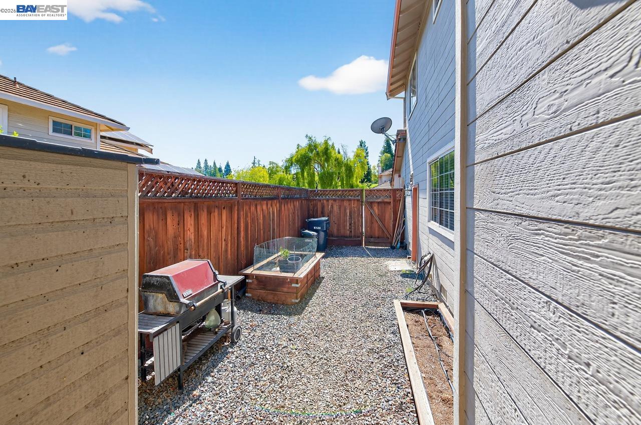 Detail Gallery Image 45 of 46 For 579 Amberwood Way, Livermore,  CA 94551 - 4 Beds | 3 Baths