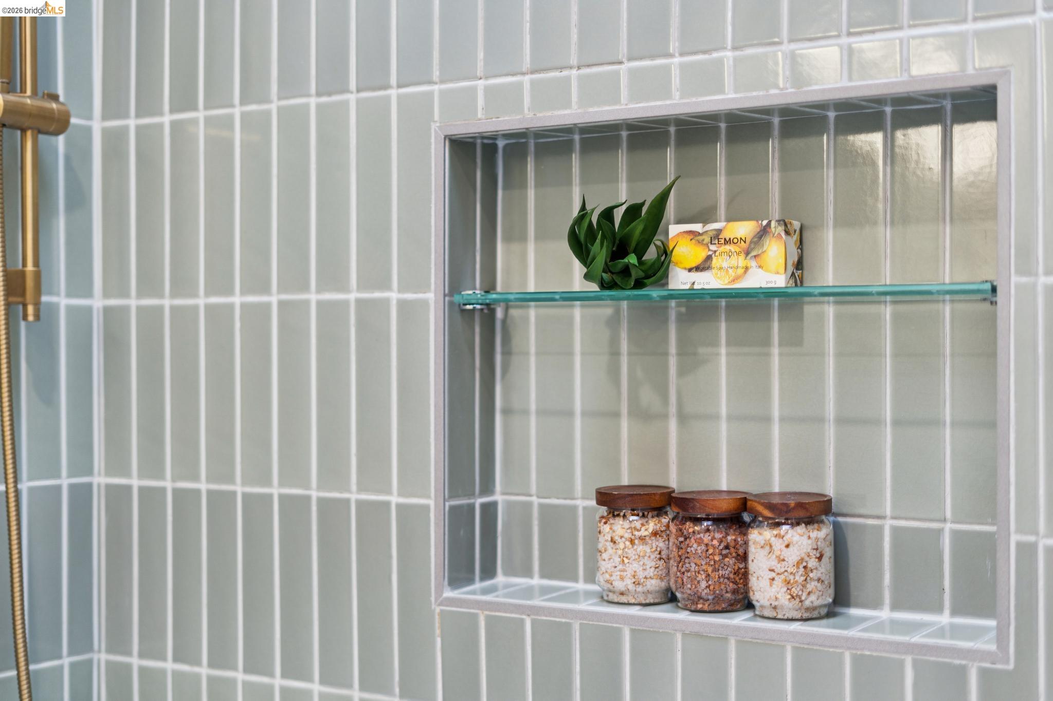 Detail Gallery Image 20 of 29 For 3545 Redding St, Oakland,  CA 94619 - 2 Beds | 2 Baths