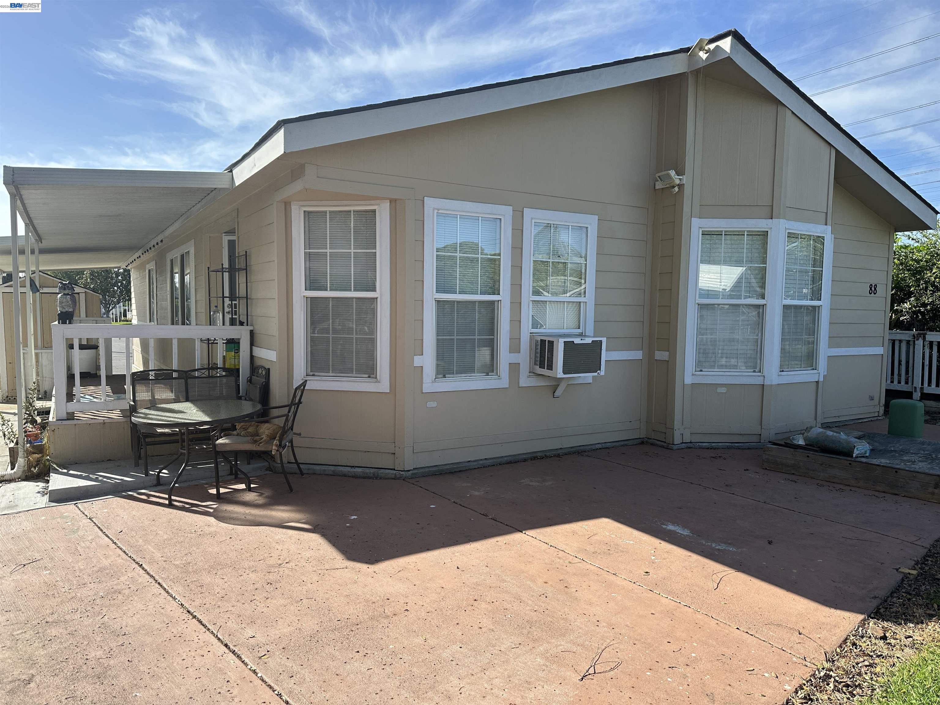 Front Image Thumbnail for BE41124386