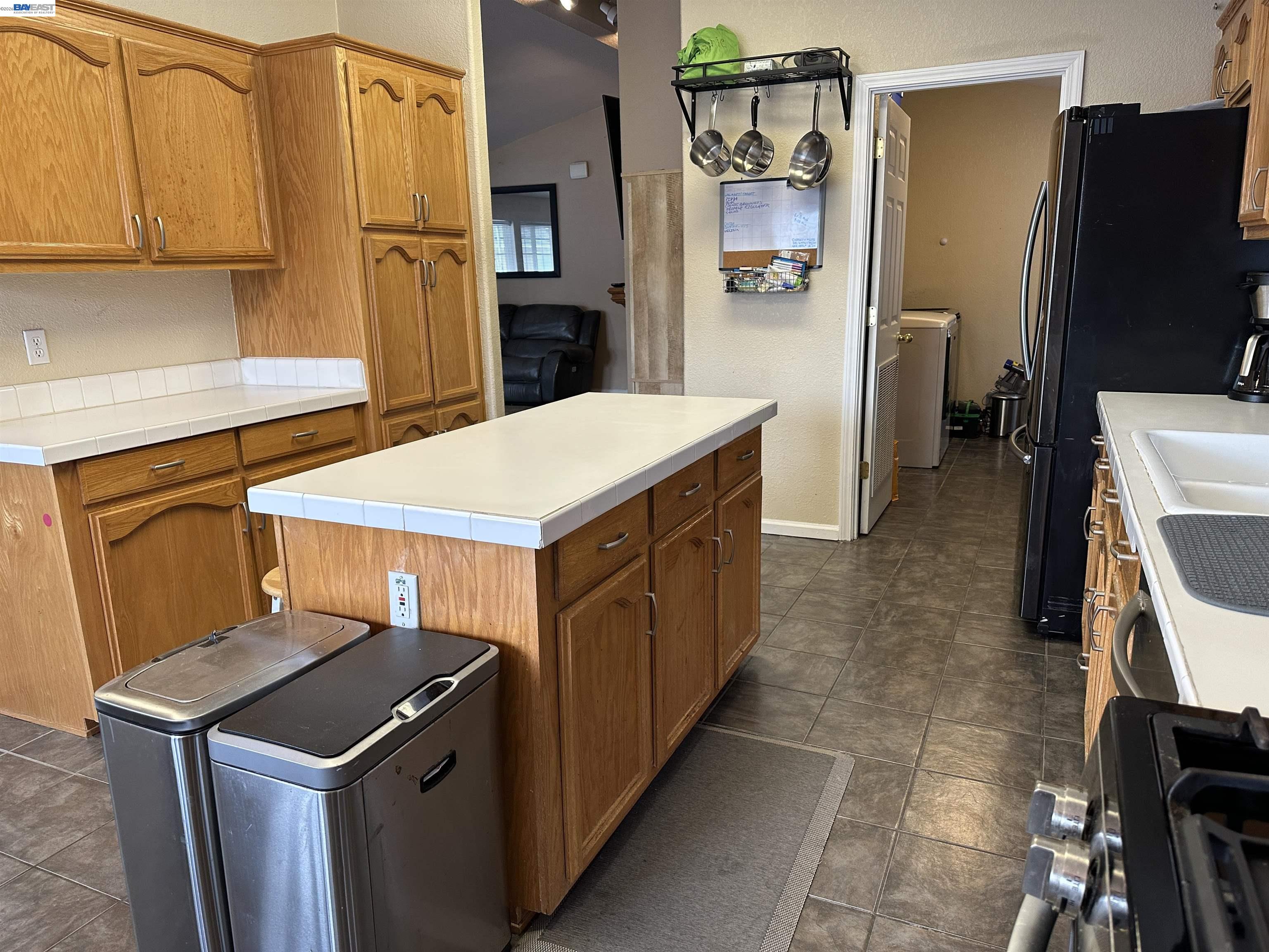 Detail Gallery Image 14 of 41 For 88 Delta Grn, Fremont,  CA 94538 - 3 Beds | 2 Baths