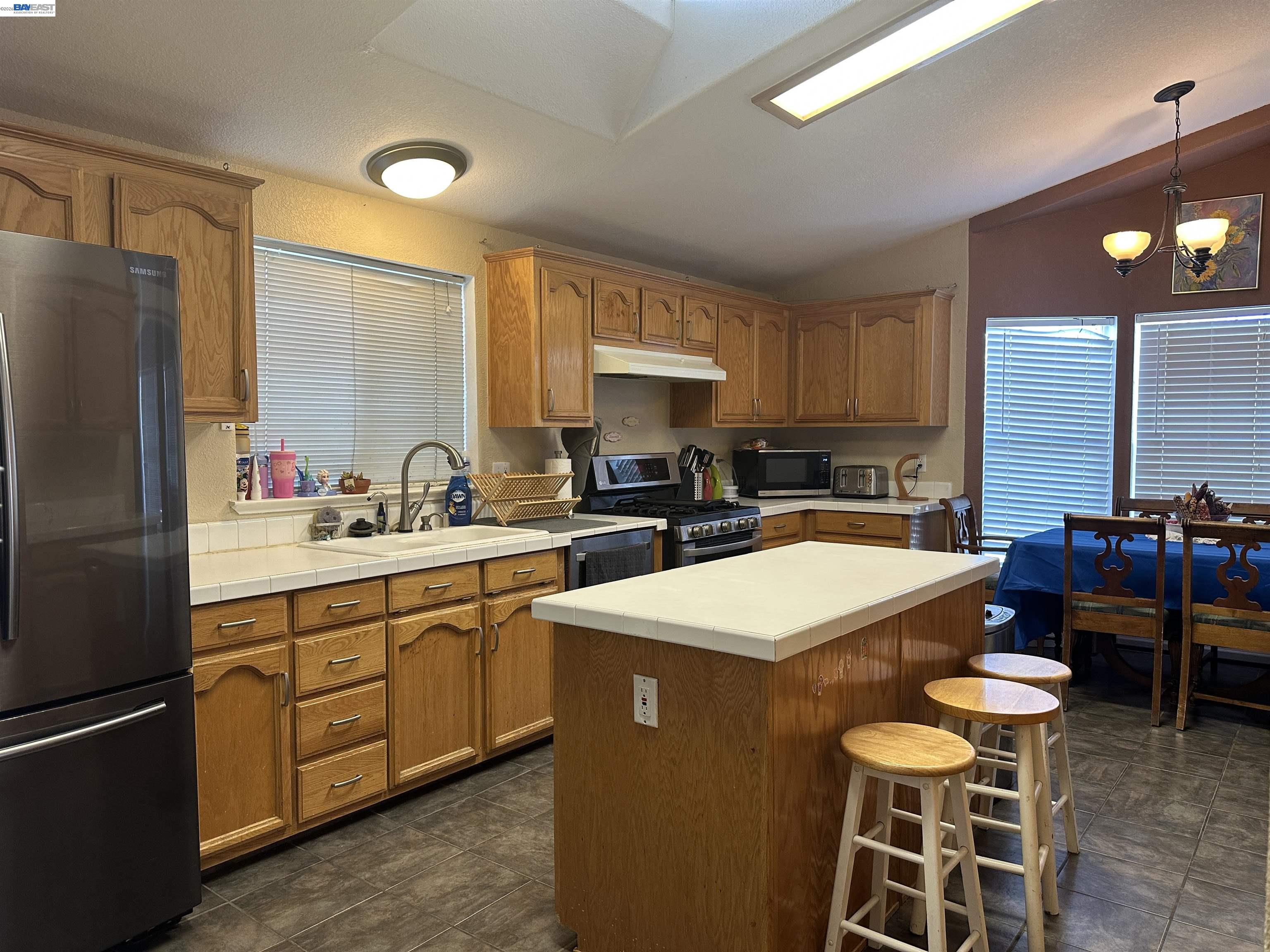 Detail Gallery Image 17 of 41 For 88 Delta Grn, Fremont,  CA 94538 - 3 Beds | 2 Baths