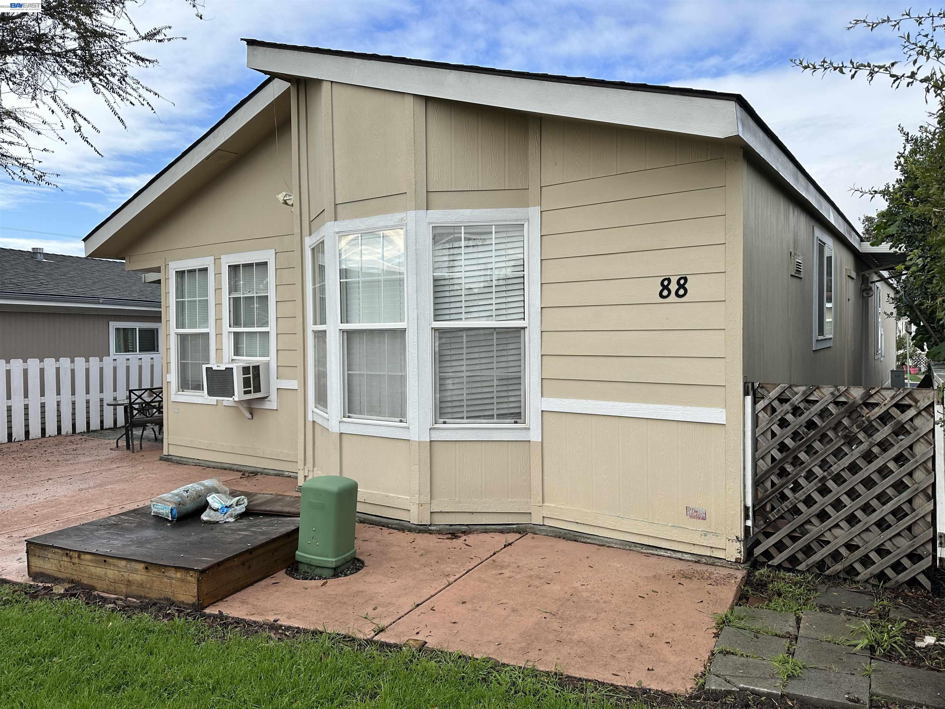 Detail Gallery Image 3 of 41 For 88 Delta Grn, Fremont,  CA 94538 - 3 Beds | 2 Baths