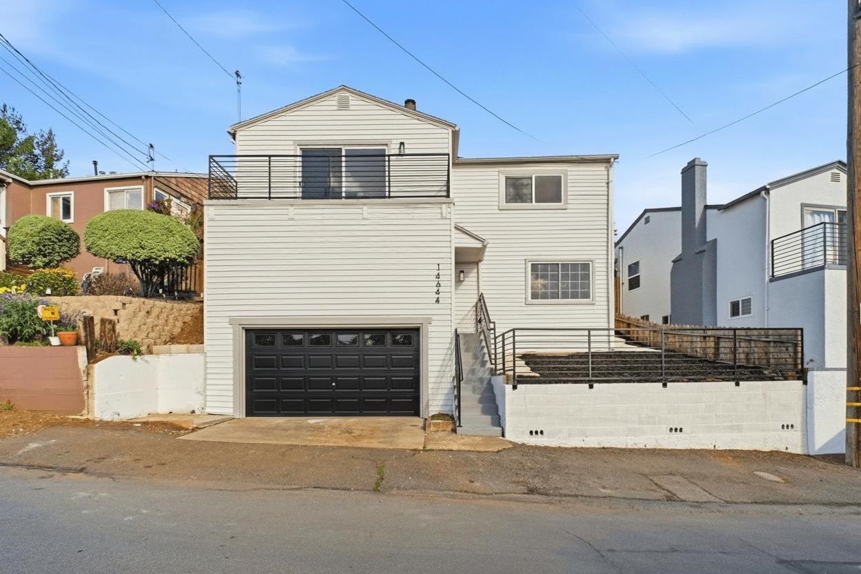 Front Image Thumbnail for BE41124387