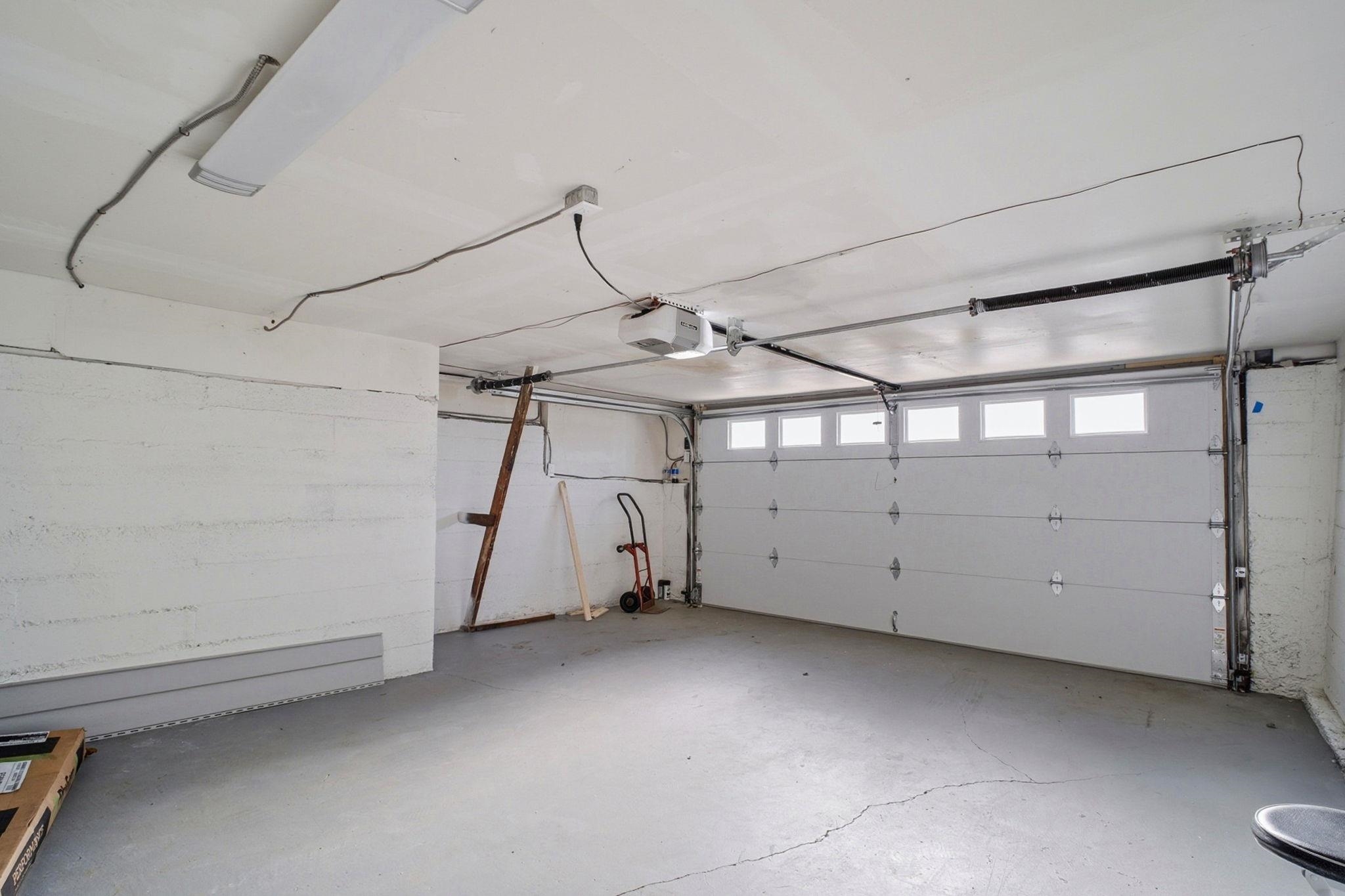 Detail Gallery Image 33 of 40 For 14644 Saturn Dr, San Leandro,  CA 94578 - 5 Beds | 2 Baths