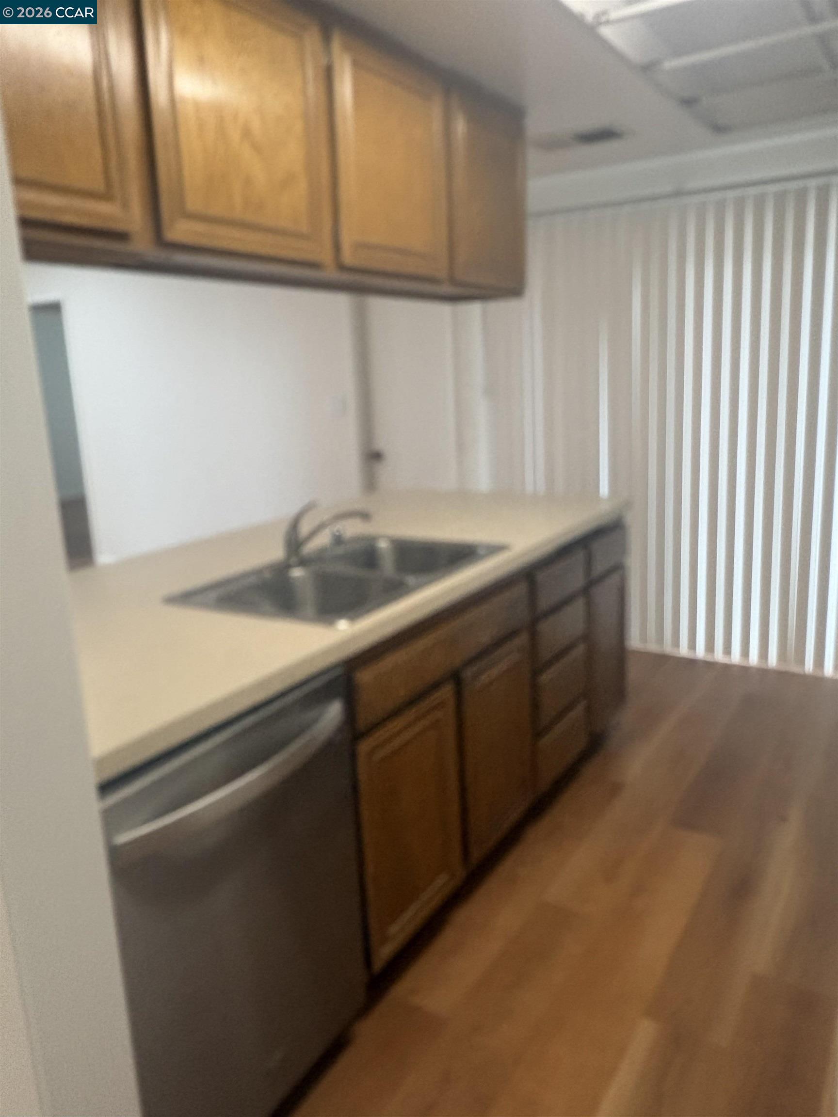 Detail Gallery Image 6 of 15 For 1394 Sussex Way, Concord,  CA 94521 - 3 Beds | 2 Baths