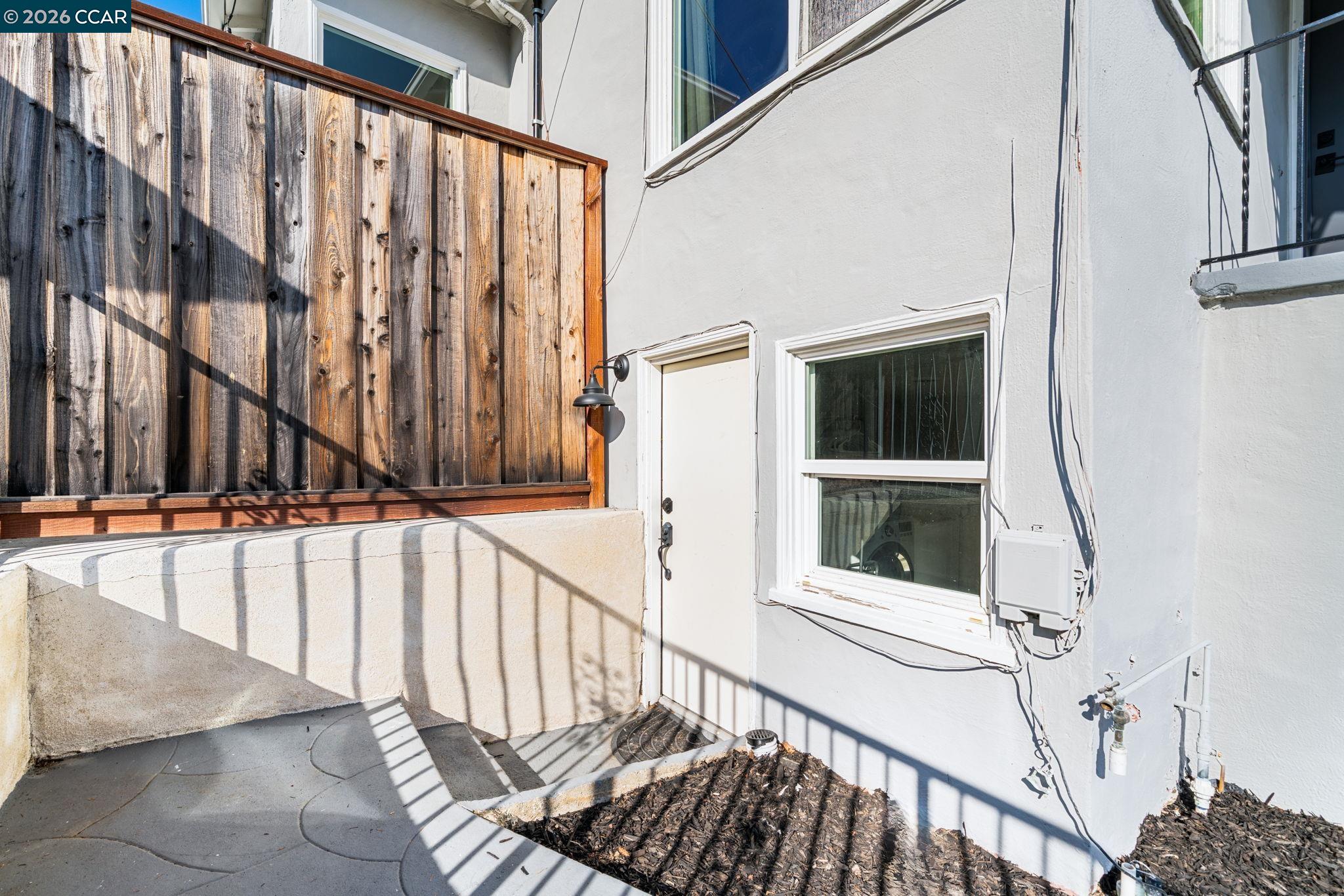 Detail Gallery Image 15 of 34 For 3649 Shone Ave, Oakland,  CA 94605 - 2 Beds | 2 Baths