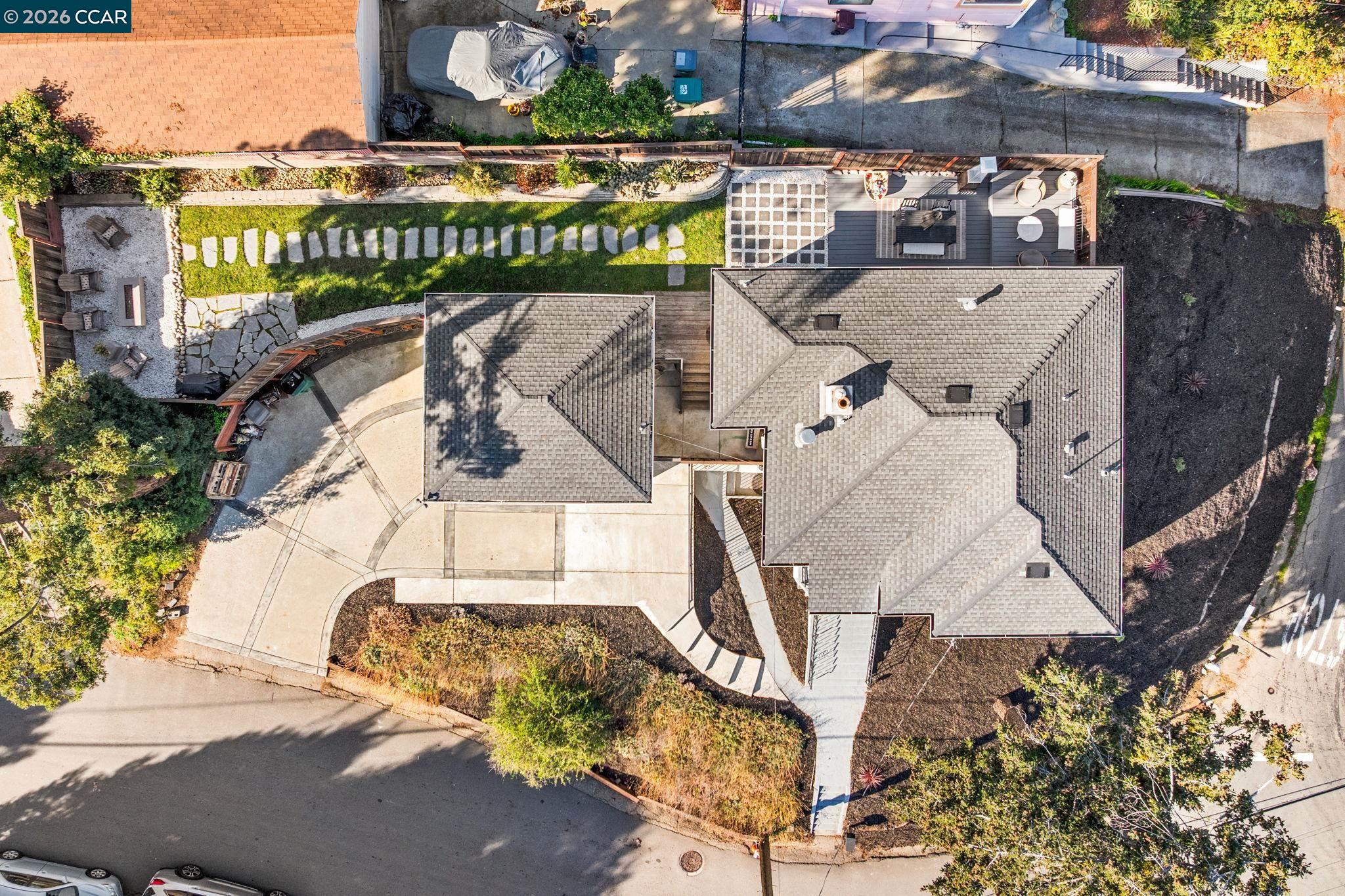 Detail Gallery Image 30 of 34 For 3649 Shone Ave, Oakland,  CA 94605 - 2 Beds | 2 Baths