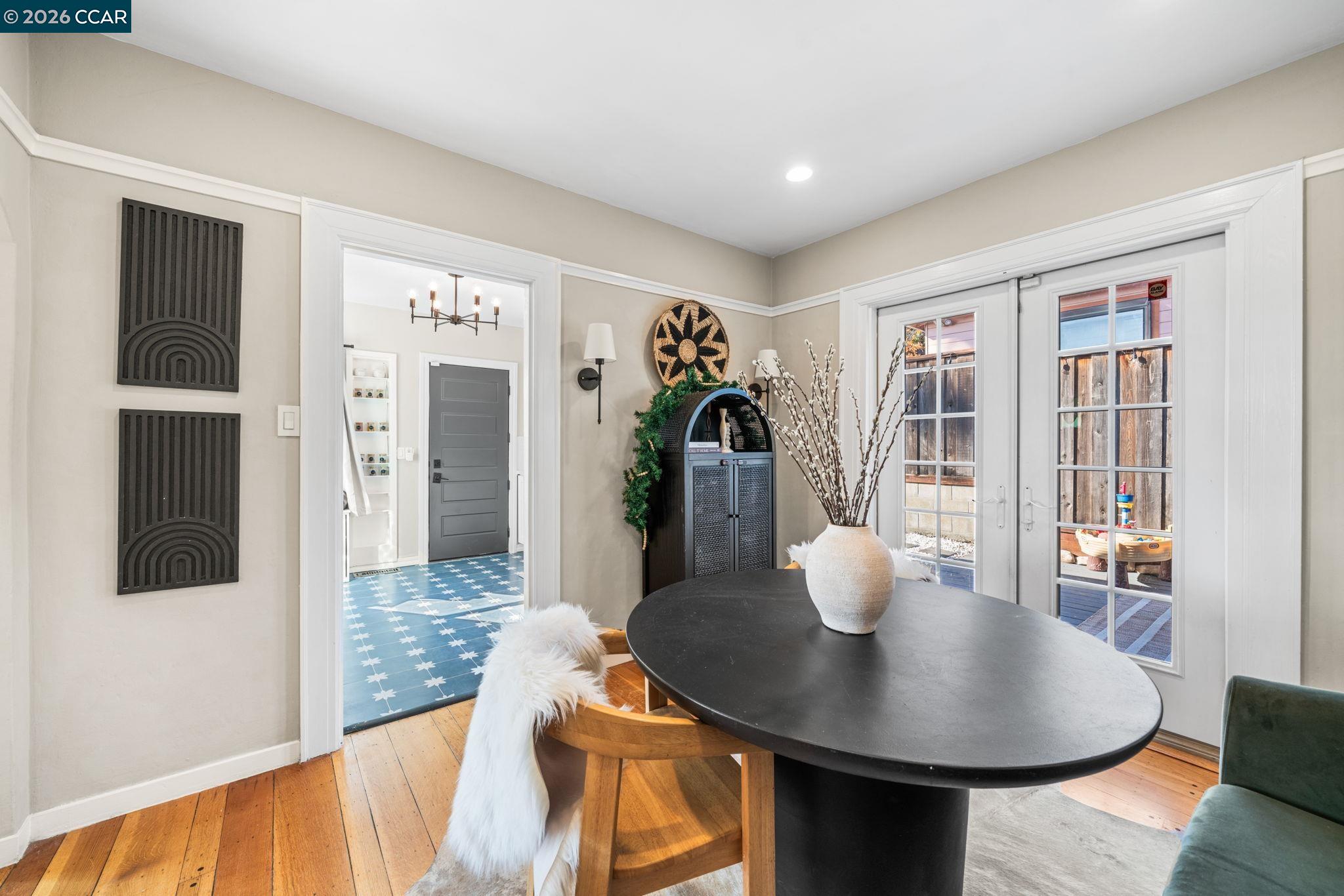 Detail Gallery Image 6 of 34 For 3649 Shone Ave, Oakland,  CA 94605 - 2 Beds | 2 Baths