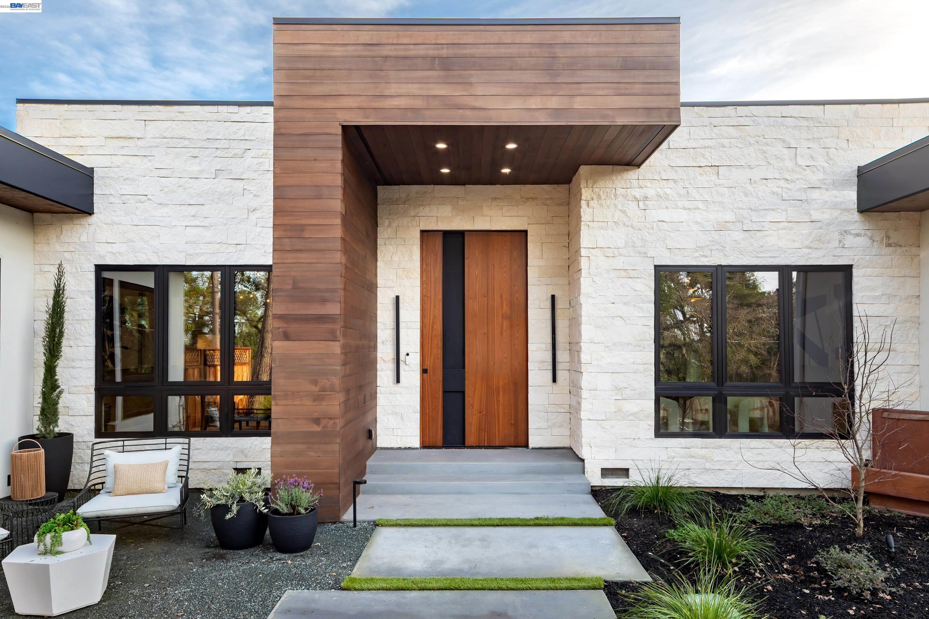 Detail Gallery Image 4 of 60 For 428 Marian Lane, Danville,  CA 94526 - 5 Beds | 3/1 Baths