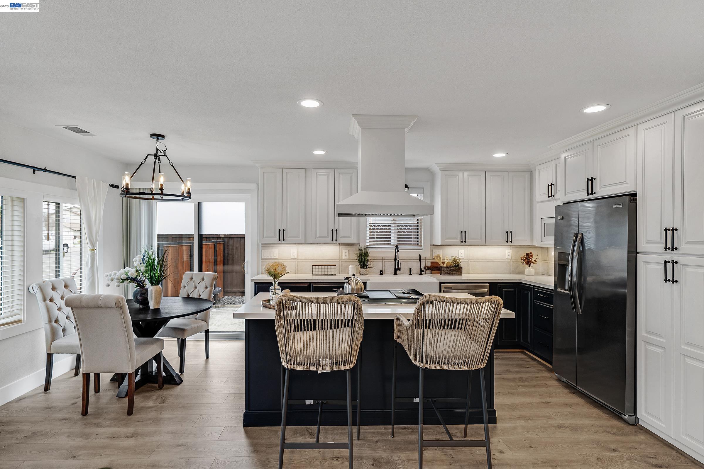 Detail Gallery Image 11 of 34 For 1861 Linden St, Livermore,  CA 94551 - 4 Beds | 3 Baths