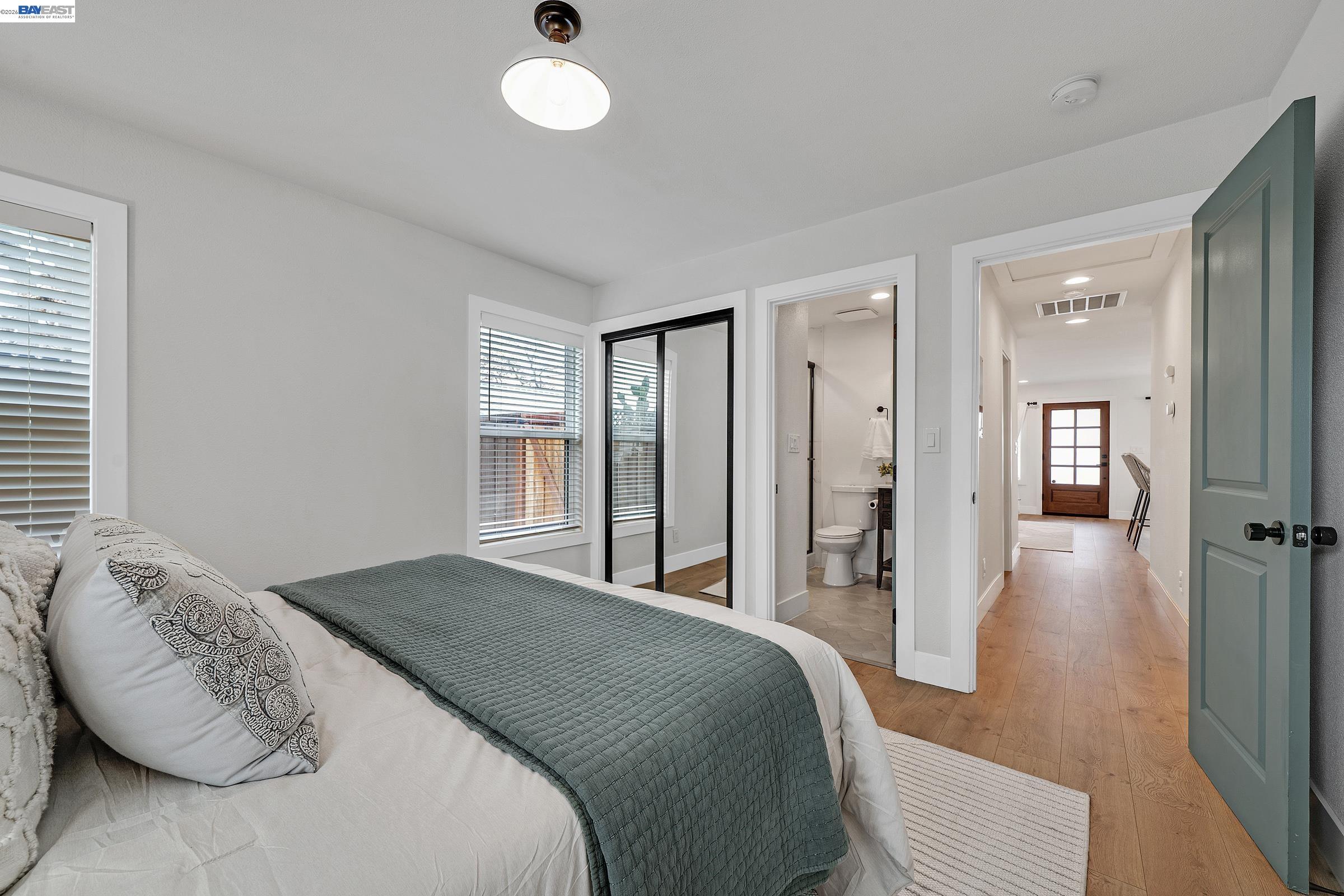 Detail Gallery Image 13 of 34 For 1861 Linden St, Livermore,  CA 94551 - 4 Beds | 3 Baths