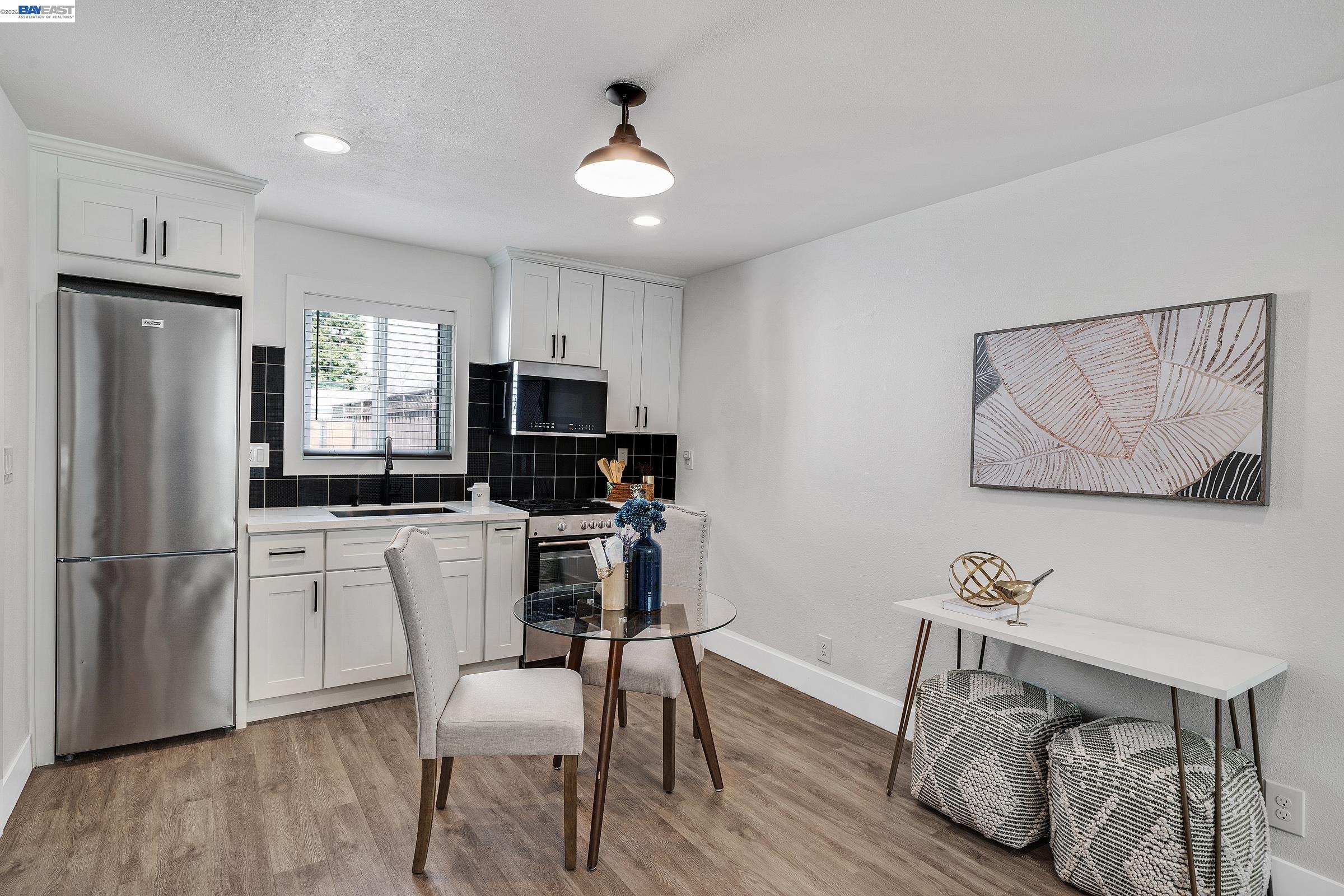 Detail Gallery Image 24 of 34 For 1861 Linden St, Livermore,  CA 94551 - 4 Beds | 3 Baths