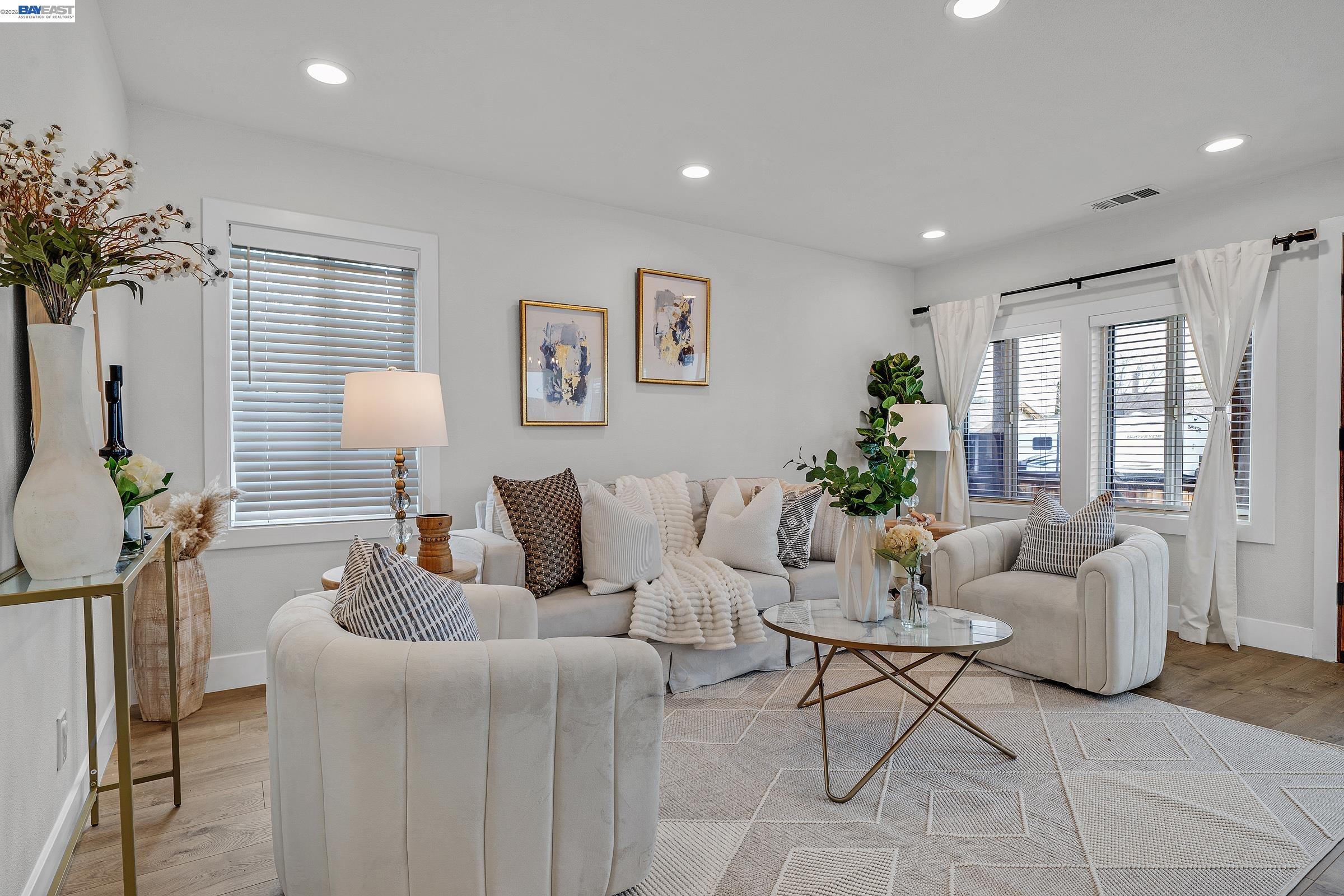 Detail Gallery Image 6 of 34 For 1861 Linden St, Livermore,  CA 94551 - 4 Beds | 3 Baths