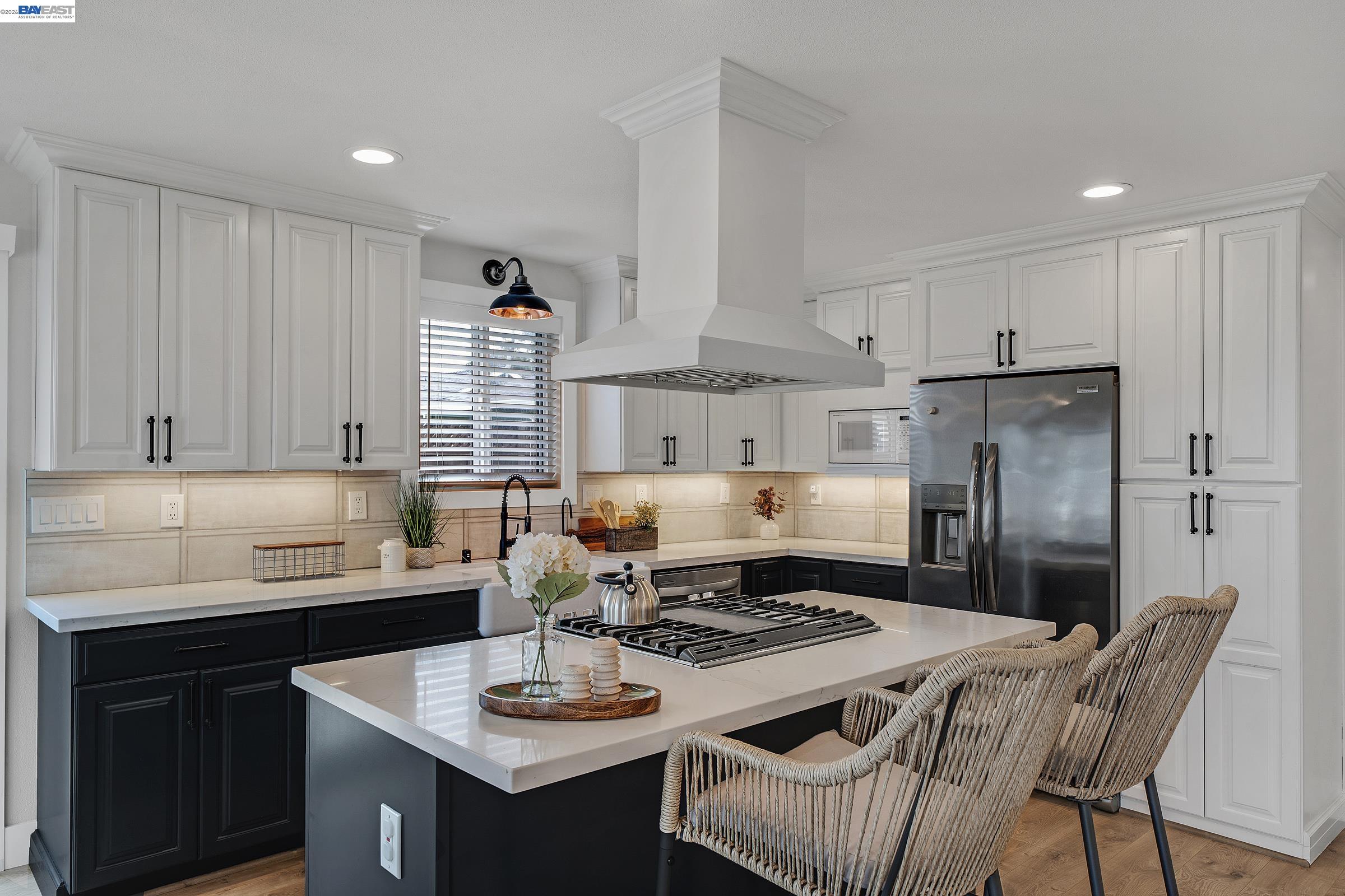 Detail Gallery Image 8 of 34 For 1861 Linden St, Livermore,  CA 94551 - 4 Beds | 3 Baths