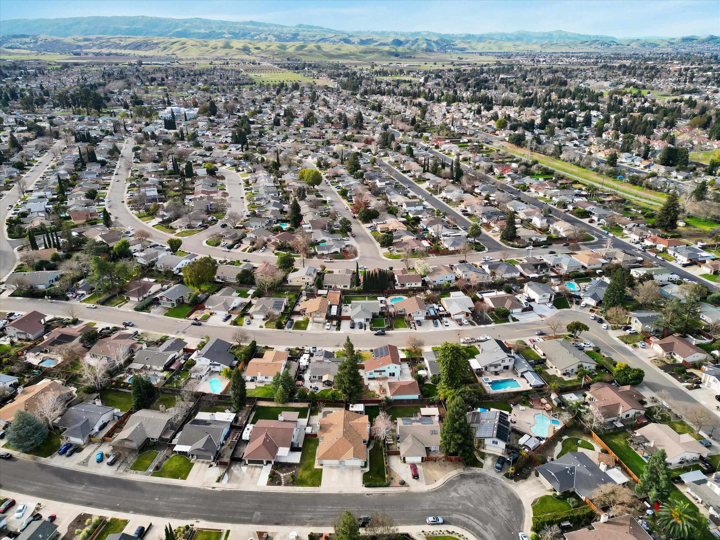 Detail Gallery Image 11 of 57 For 5221 Lenore Ave, Livermore,  CA 94550 - 3 Beds | 2 Baths