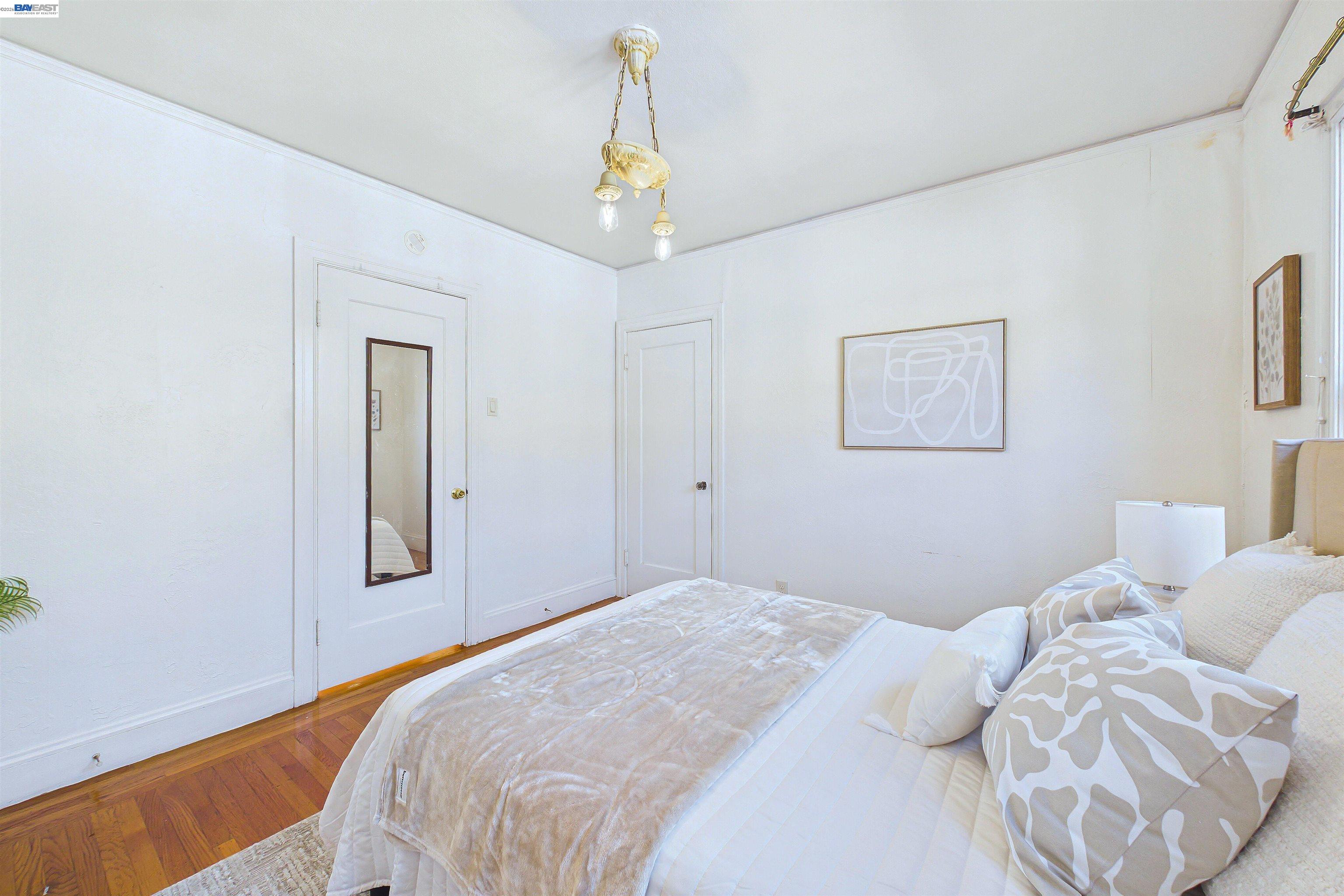 Detail Gallery Image 29 of 60 For 1066 Peralta Ave, Albany,  CA 94706 - 2 Beds | 2 Baths