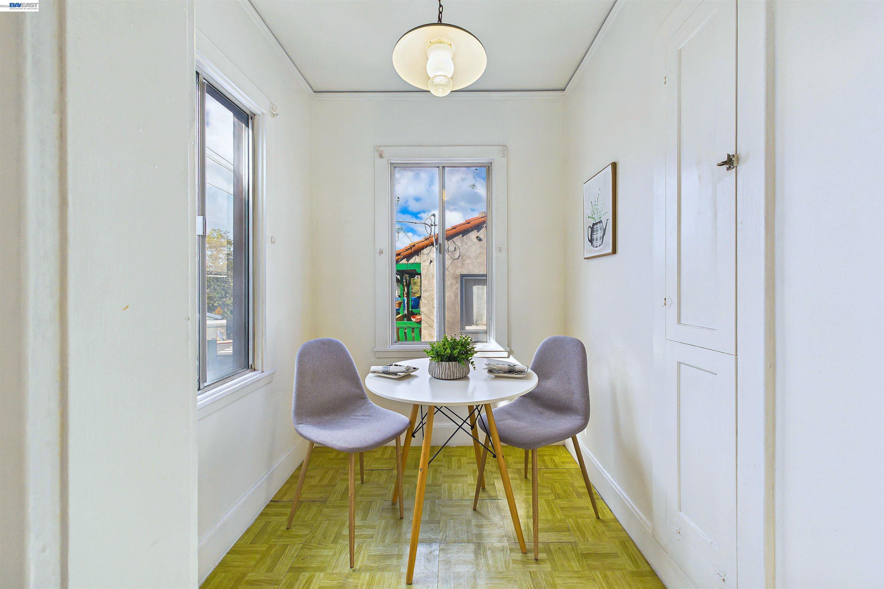 Detail Gallery Image 4 of 60 For 1066 Peralta Ave, Albany,  CA 94706 - 2 Beds | 2 Baths