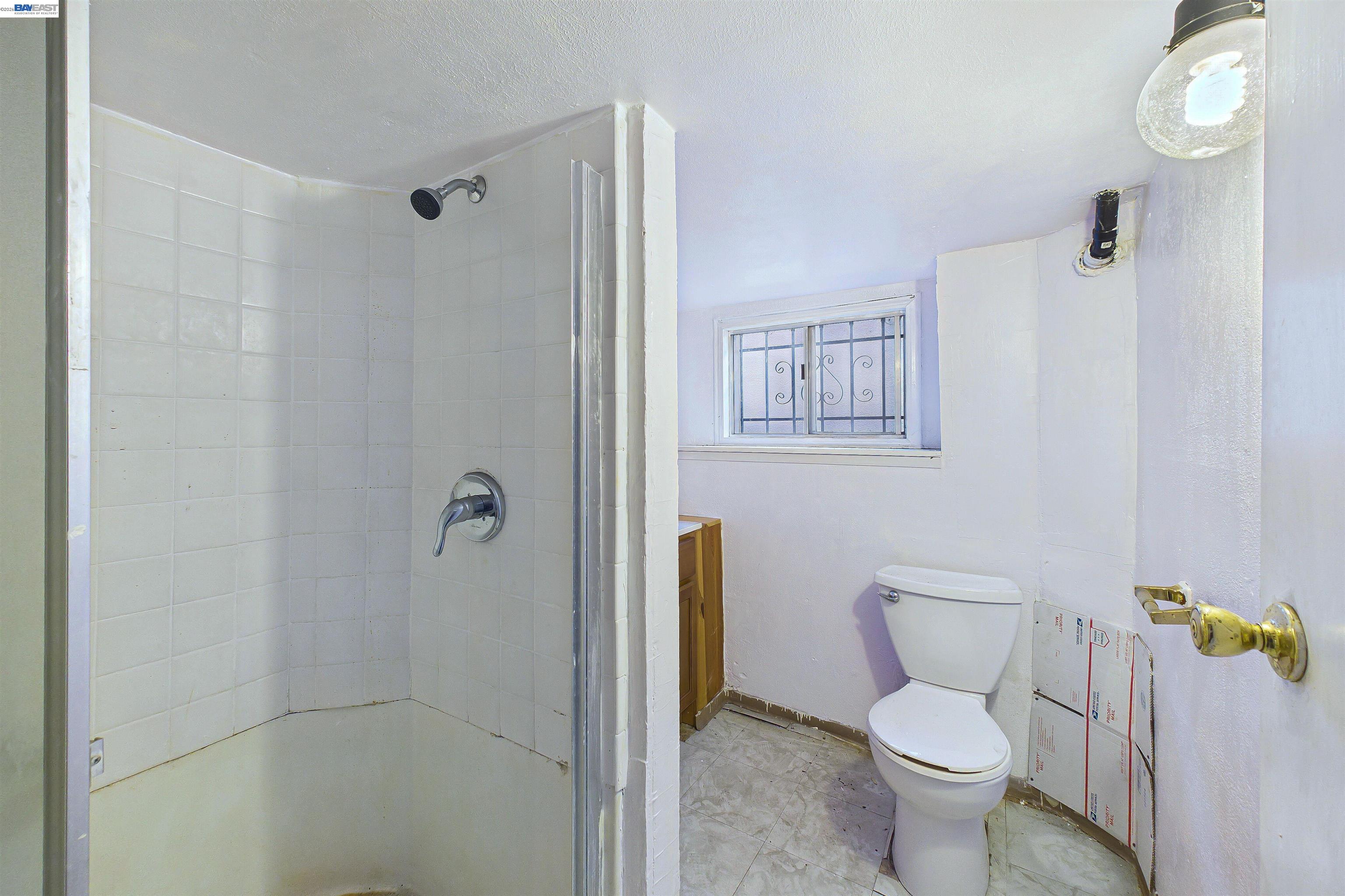 Detail Gallery Image 45 of 60 For 1066 Peralta Ave, Albany,  CA 94706 - 2 Beds | 2 Baths