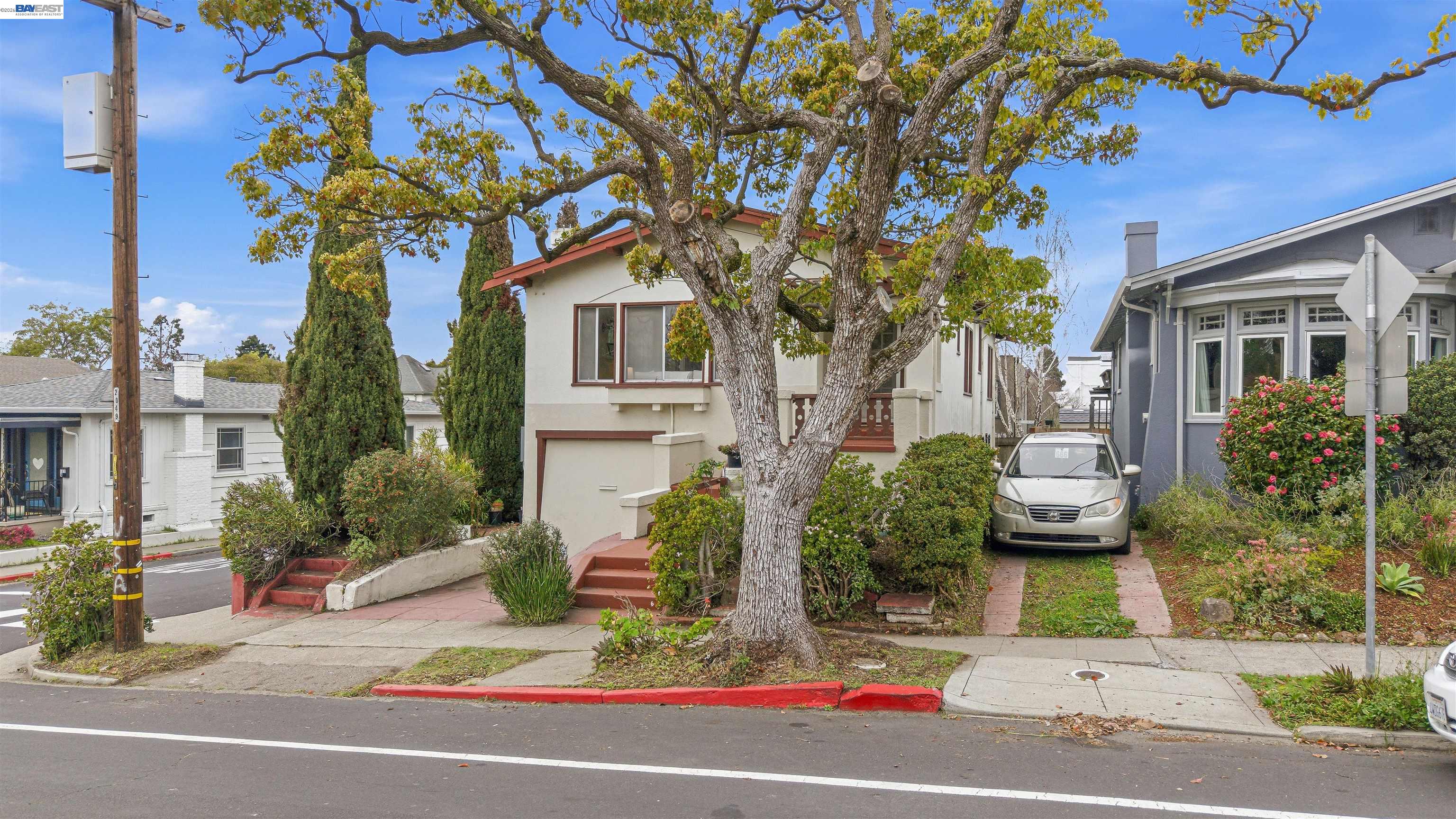 Detail Gallery Image 54 of 60 For 1066 Peralta Ave, Albany,  CA 94706 - 2 Beds | 2 Baths