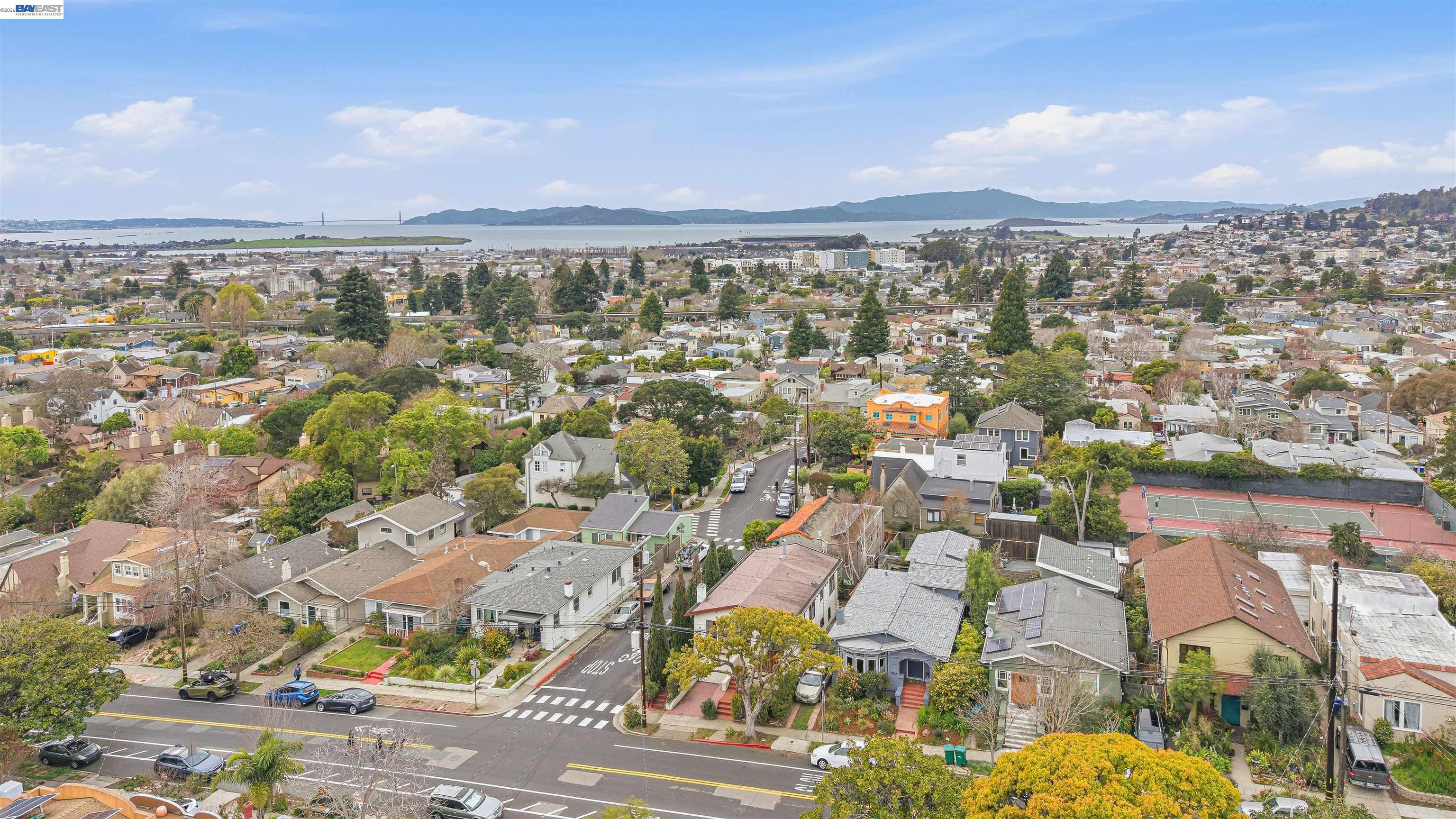 Detail Gallery Image 57 of 60 For 1066 Peralta Ave, Albany,  CA 94706 - 2 Beds | 2 Baths