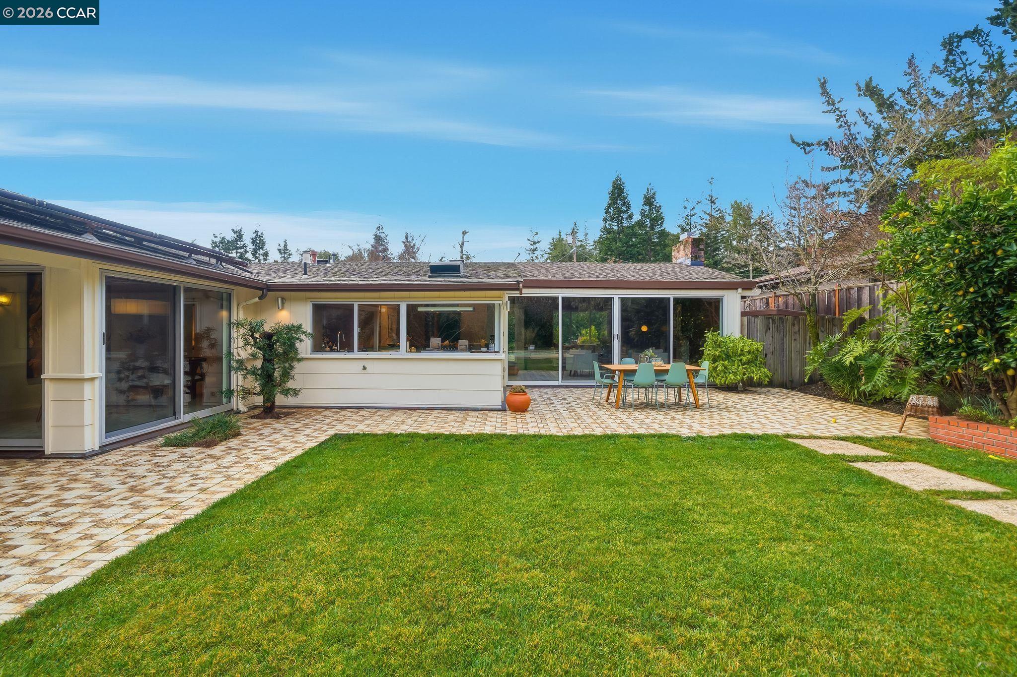 Detail Gallery Image 40 of 55 For 4018 Tilden Ln, Lafayette,  CA 94549 - 4 Beds | 3/1 Baths