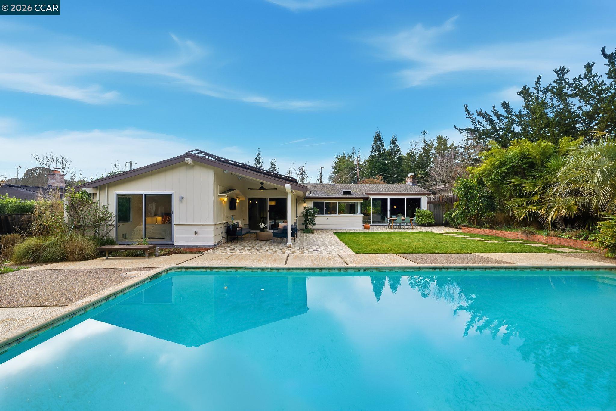 Detail Gallery Image 43 of 55 For 4018 Tilden Ln, Lafayette,  CA 94549 - 4 Beds | 3/1 Baths