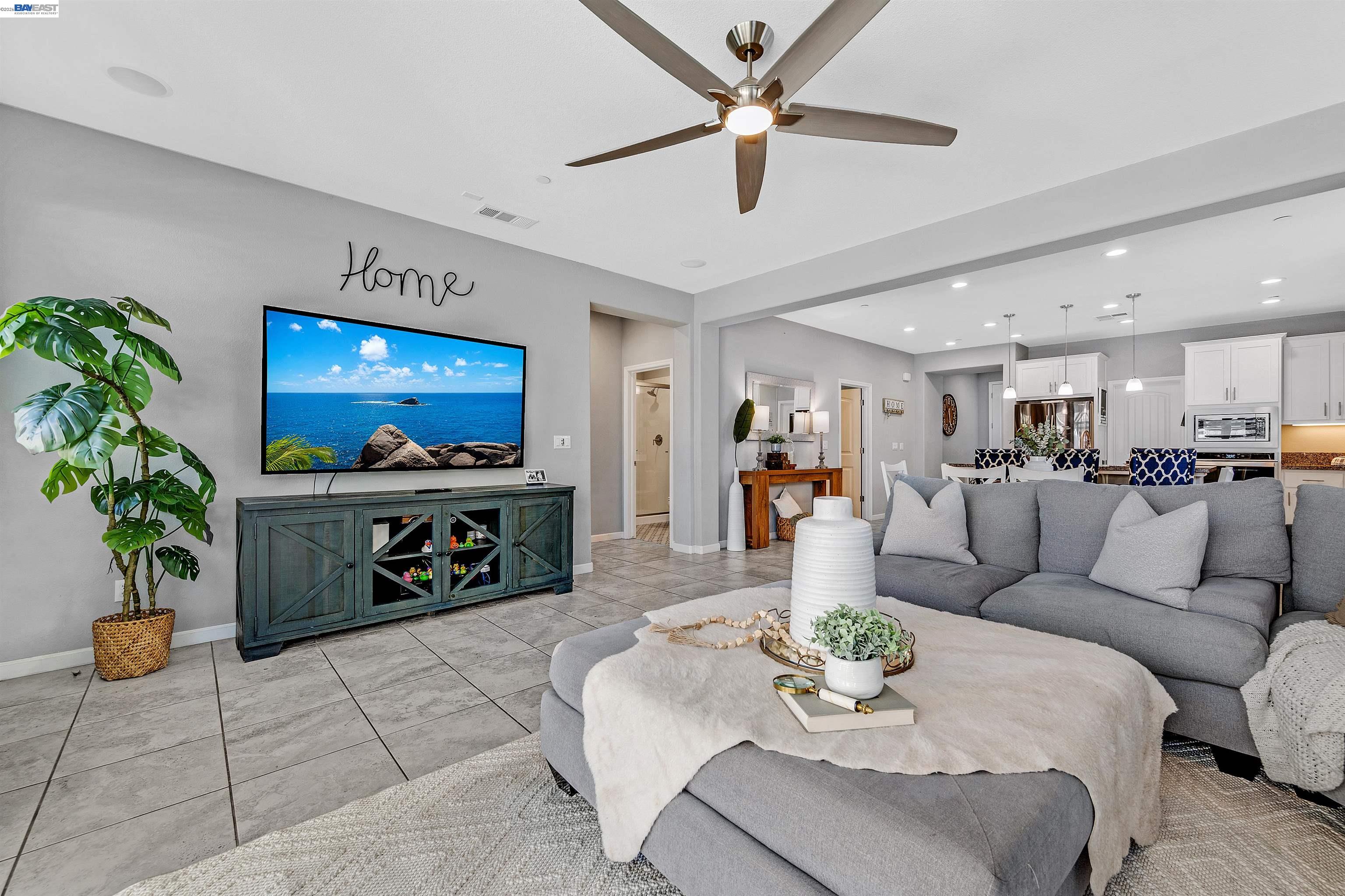 Detail Gallery Image 14 of 48 For 1589 Friendly St, Manteca,  CA 95337 - 4 Beds | 3 Baths