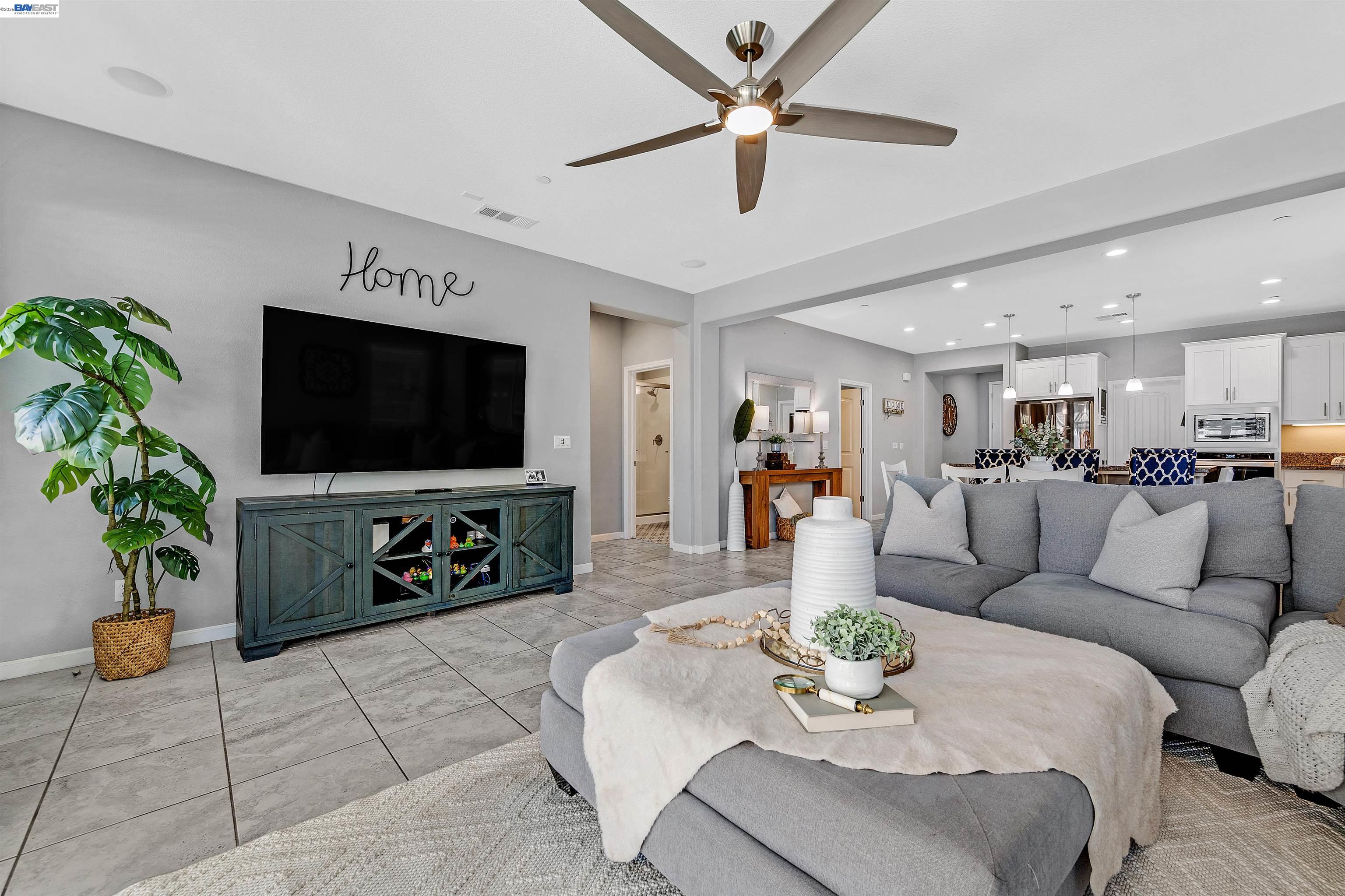 Detail Gallery Image 15 of 48 For 1589 Friendly St, Manteca,  CA 95337 - 4 Beds | 3 Baths