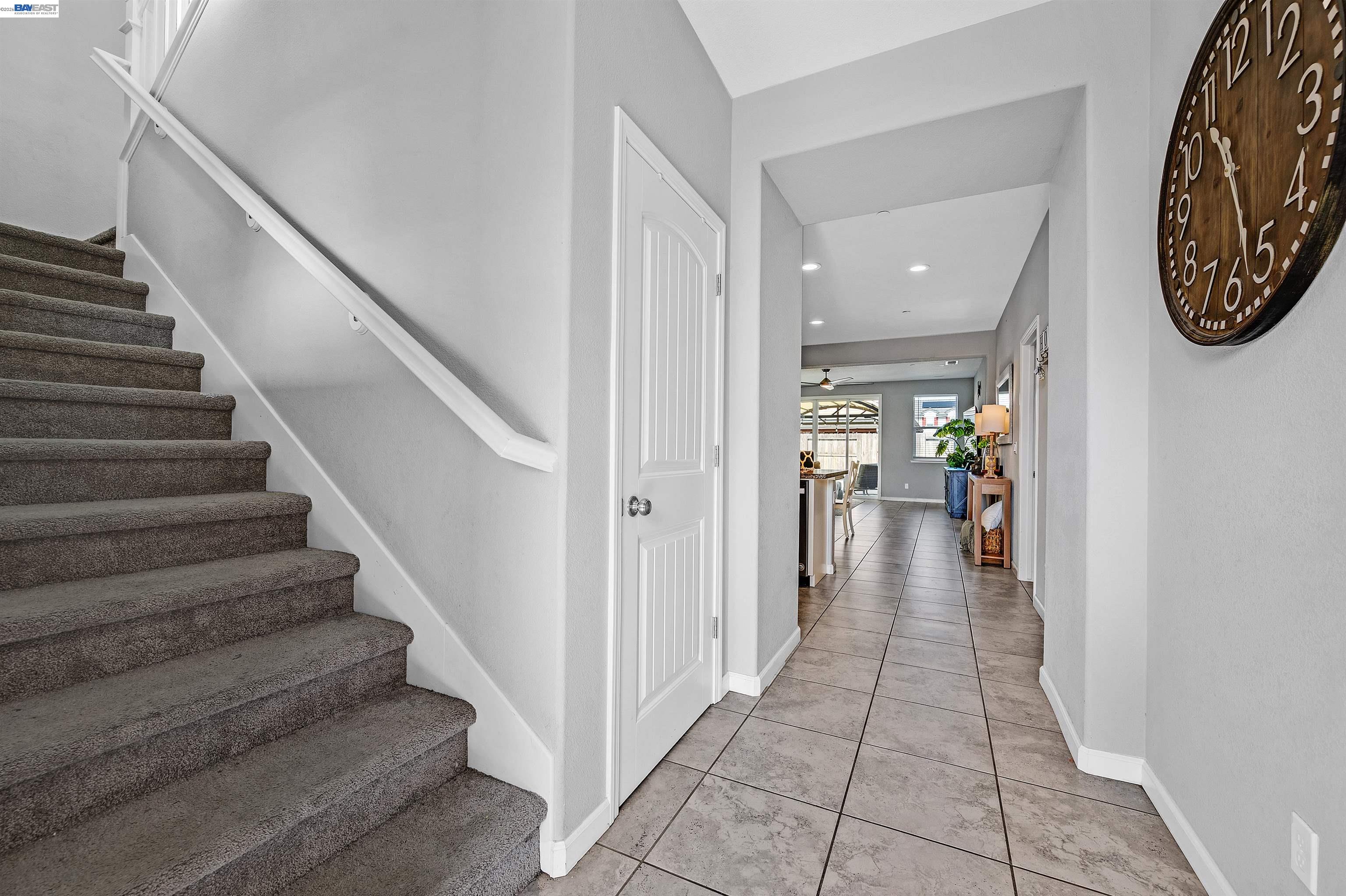 Detail Gallery Image 4 of 40 For 1589 Friendly St, Manteca,  CA 95337 - 4 Beds | 3 Baths