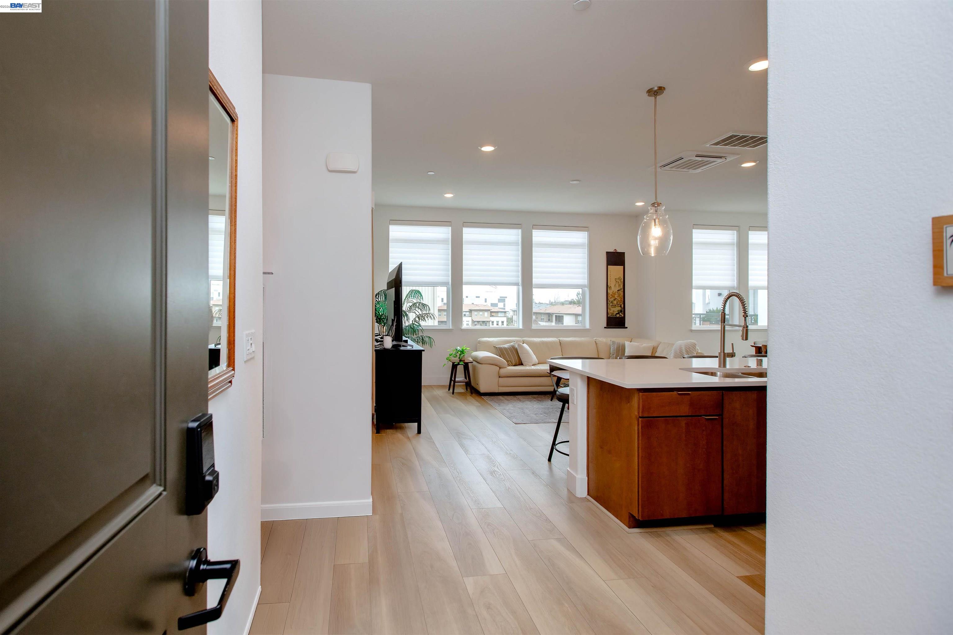 Photo #4: 41124400 Listing: Photo #4