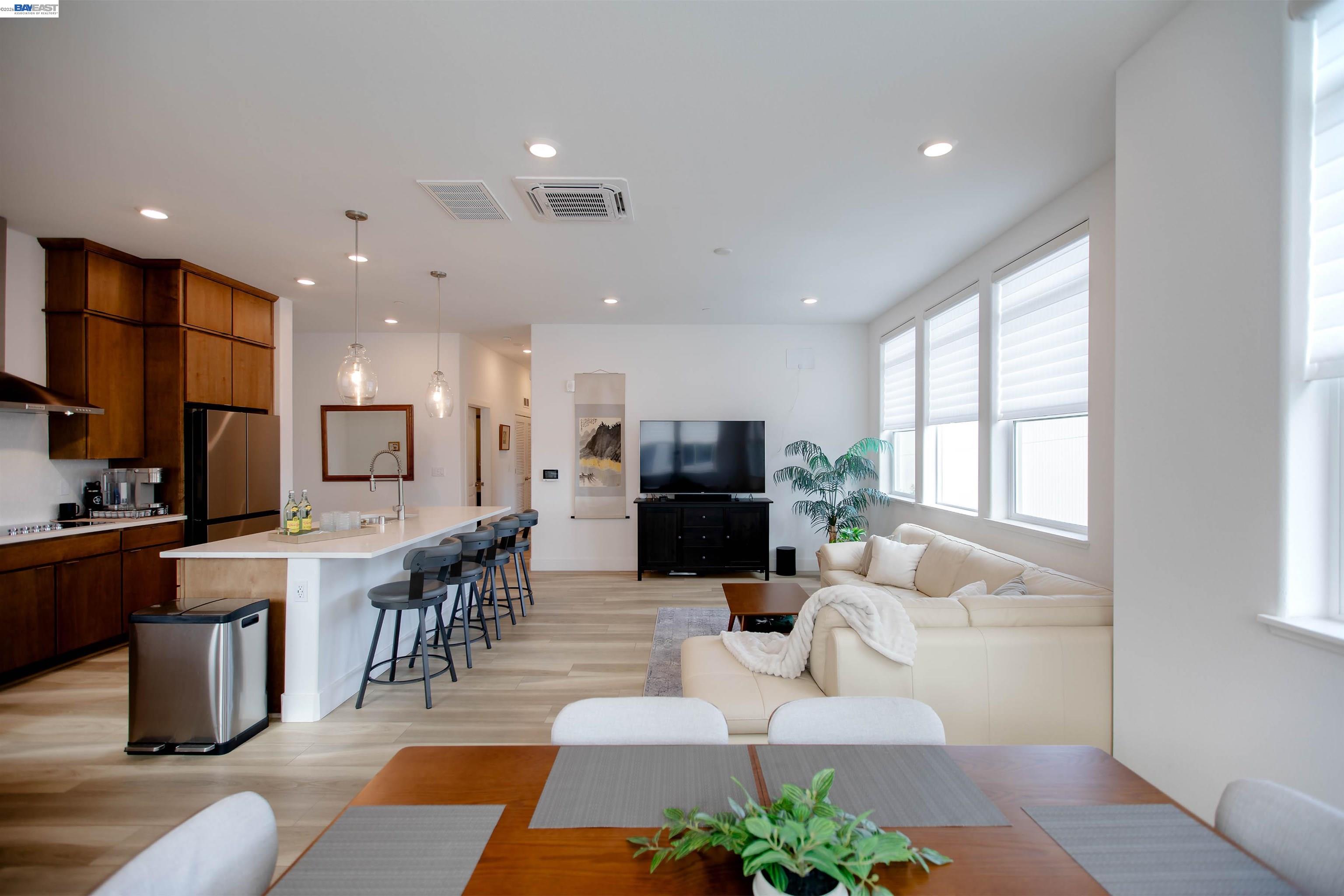 Photo #6: 41124400 Listing: Photo #6