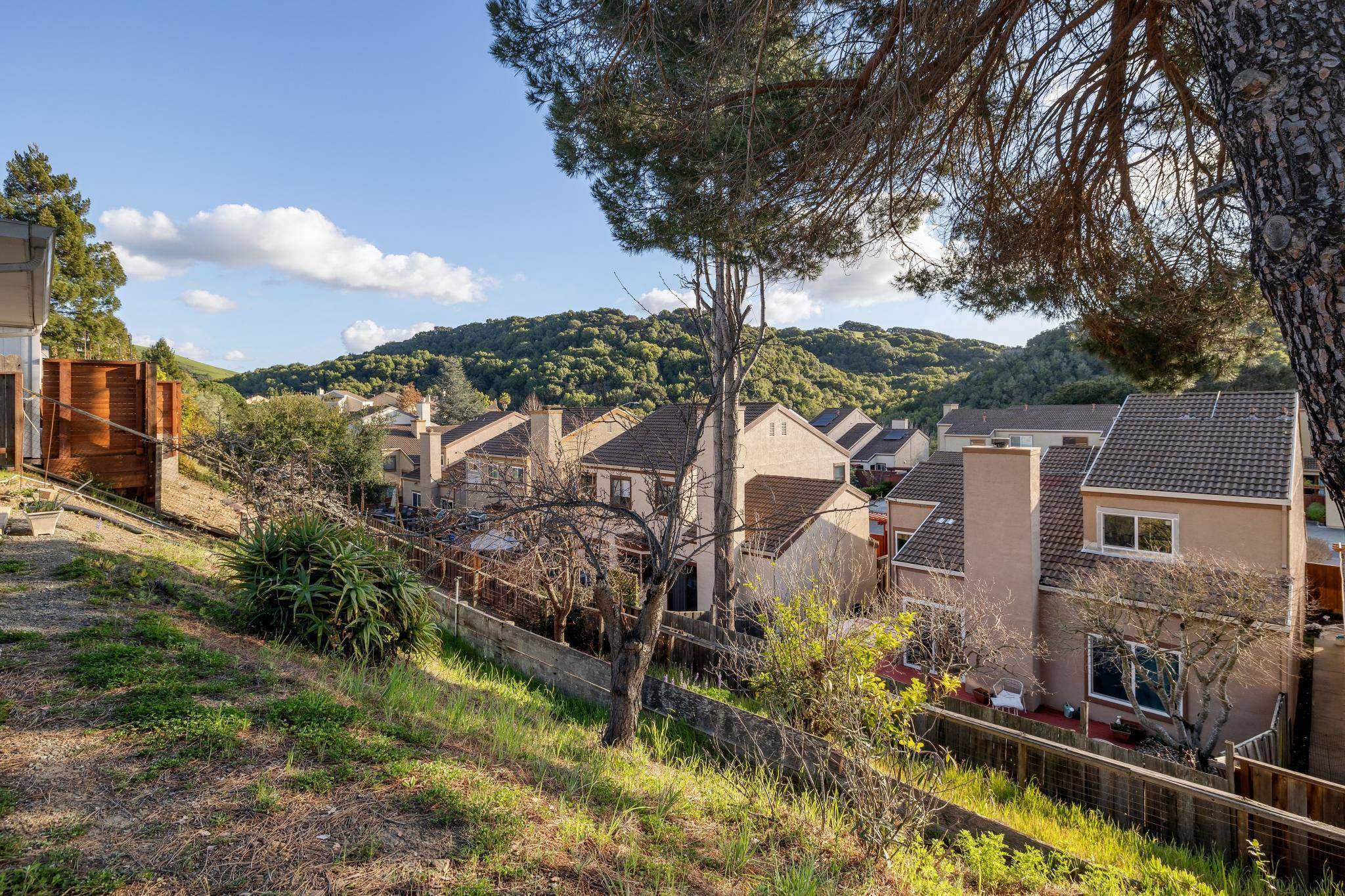 Detail Gallery Image 52 of 60 For 28071 Dobbel Ave, Hayward,  CA 94542 - 3 Beds | 2/1 Baths