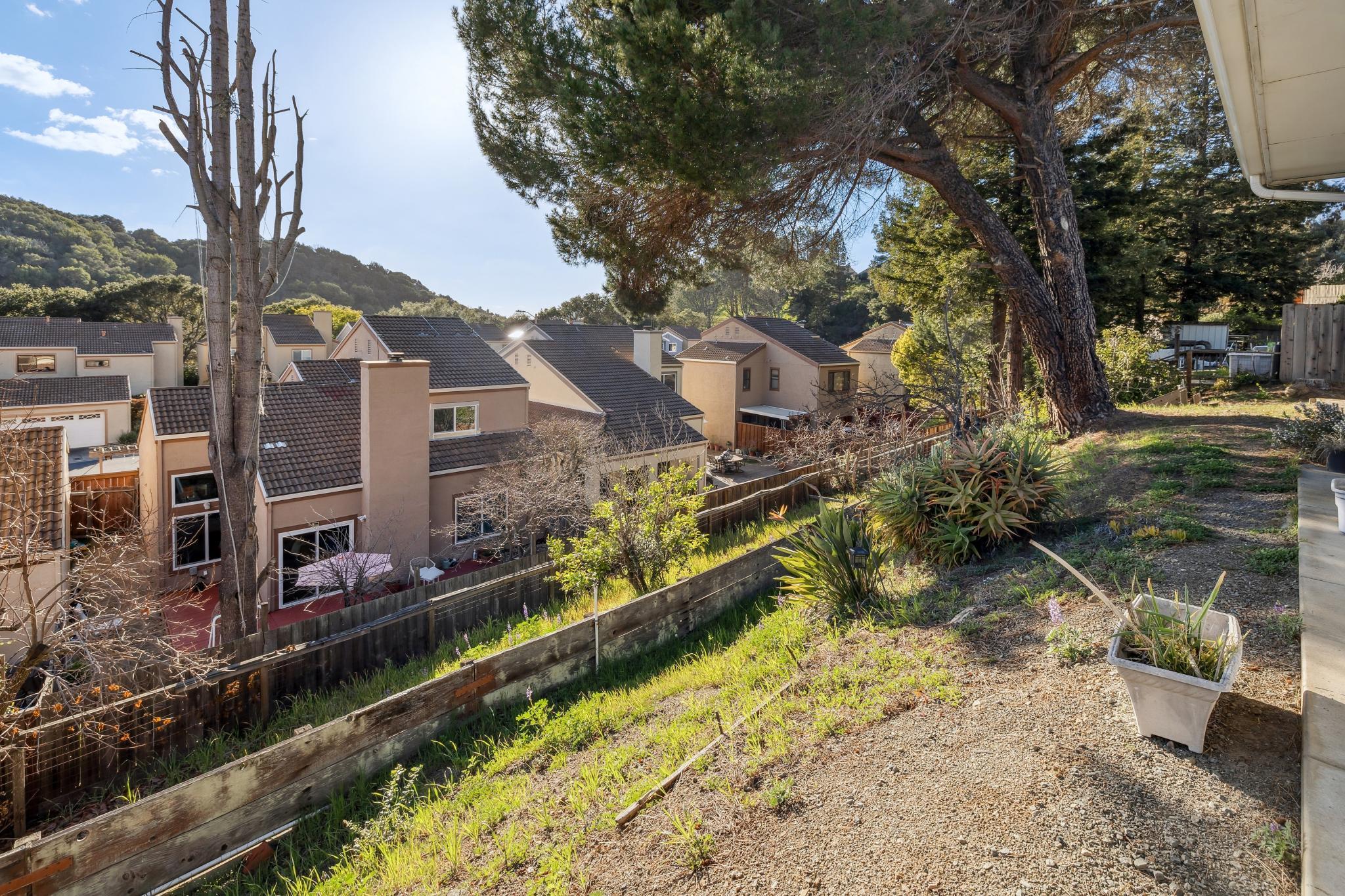 Detail Gallery Image 56 of 60 For 28071 Dobbel Ave, Hayward,  CA 94542 - 3 Beds | 2/1 Baths