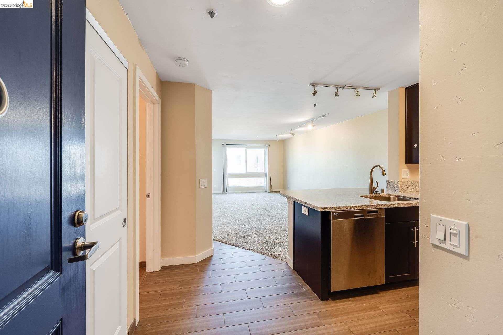 Photo #1: 41124402 Listing: Photo #1