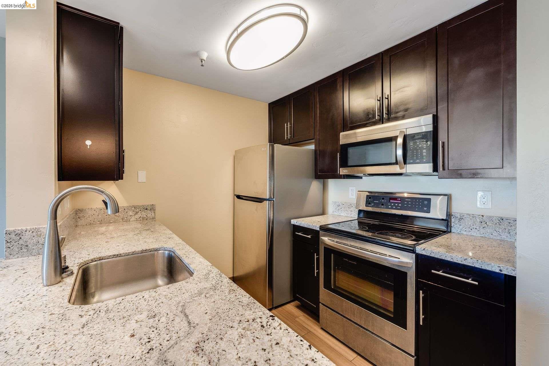 Photo #3: 41124402 Listing: Photo #3