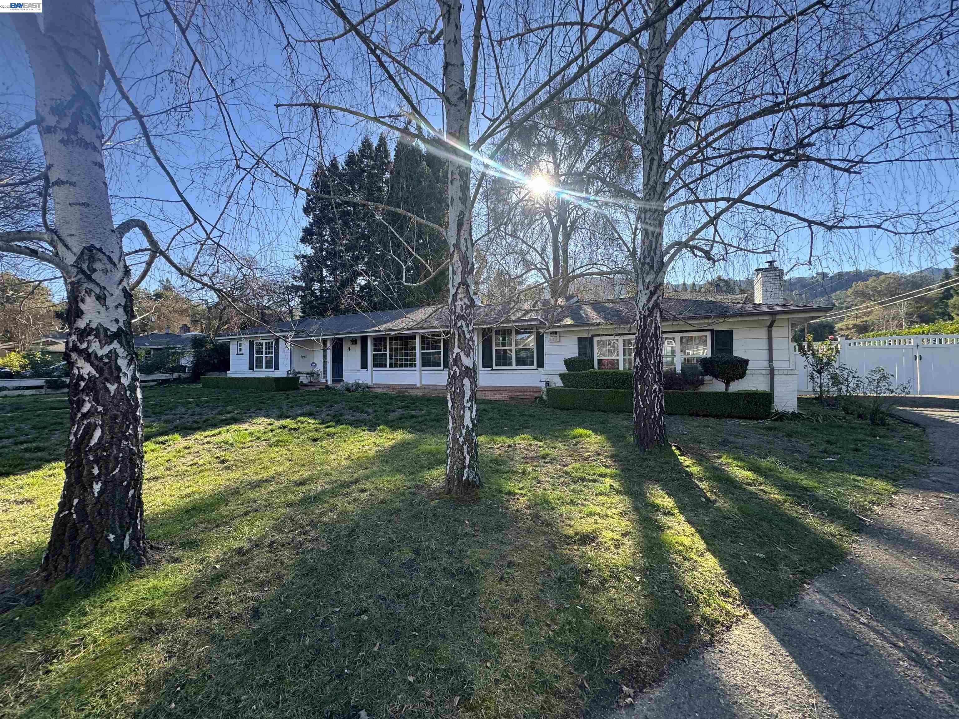 Detail Gallery Image 2 of 11 For 4 La Serena Way, Alamo,  CA 94507 - 4 Beds | 3 Baths