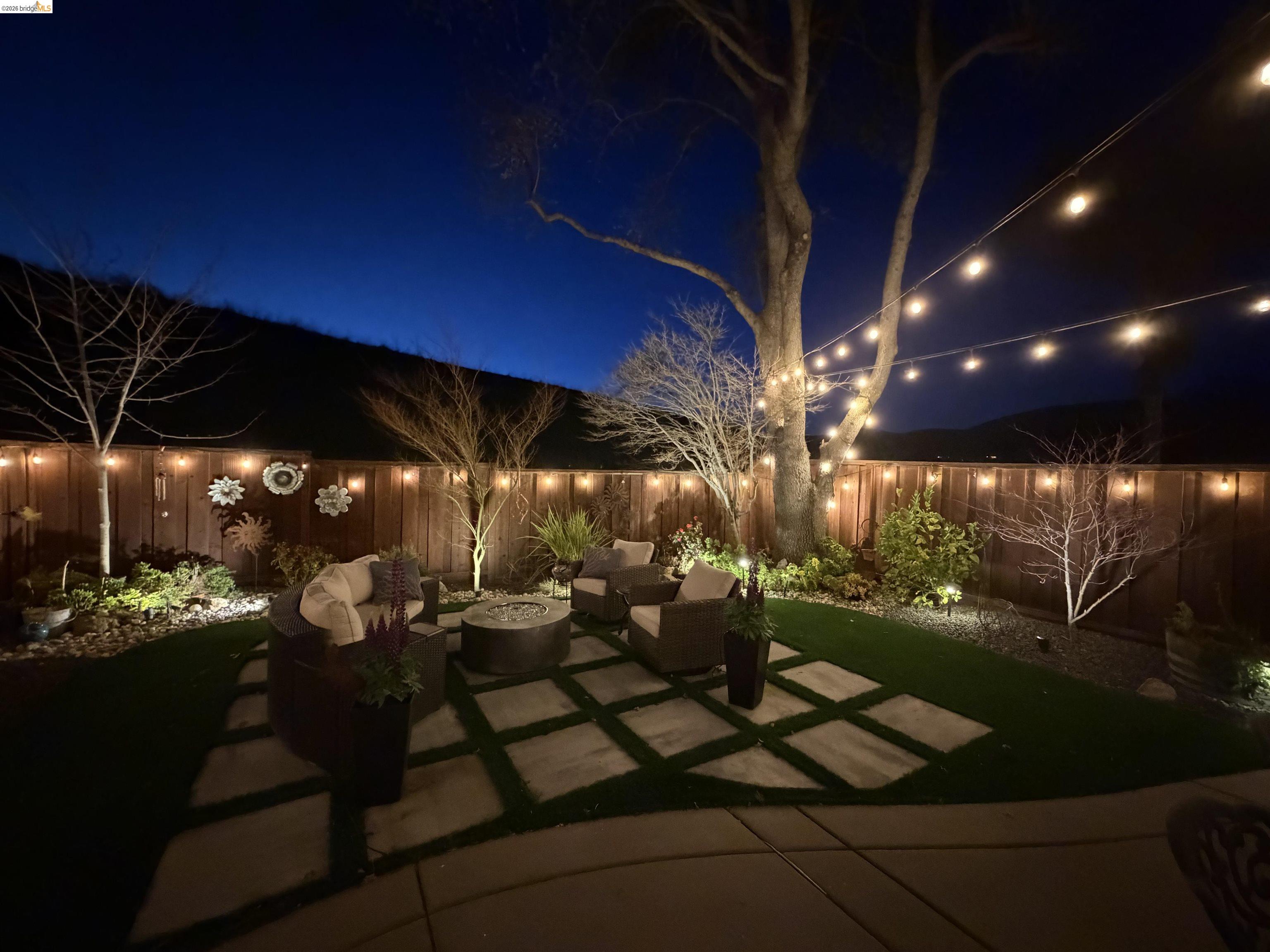 Detail Gallery Image 44 of 57 For 2090 Shady Creek Pl., Danville,  CA 94526 - 4 Beds | 2/1 Baths