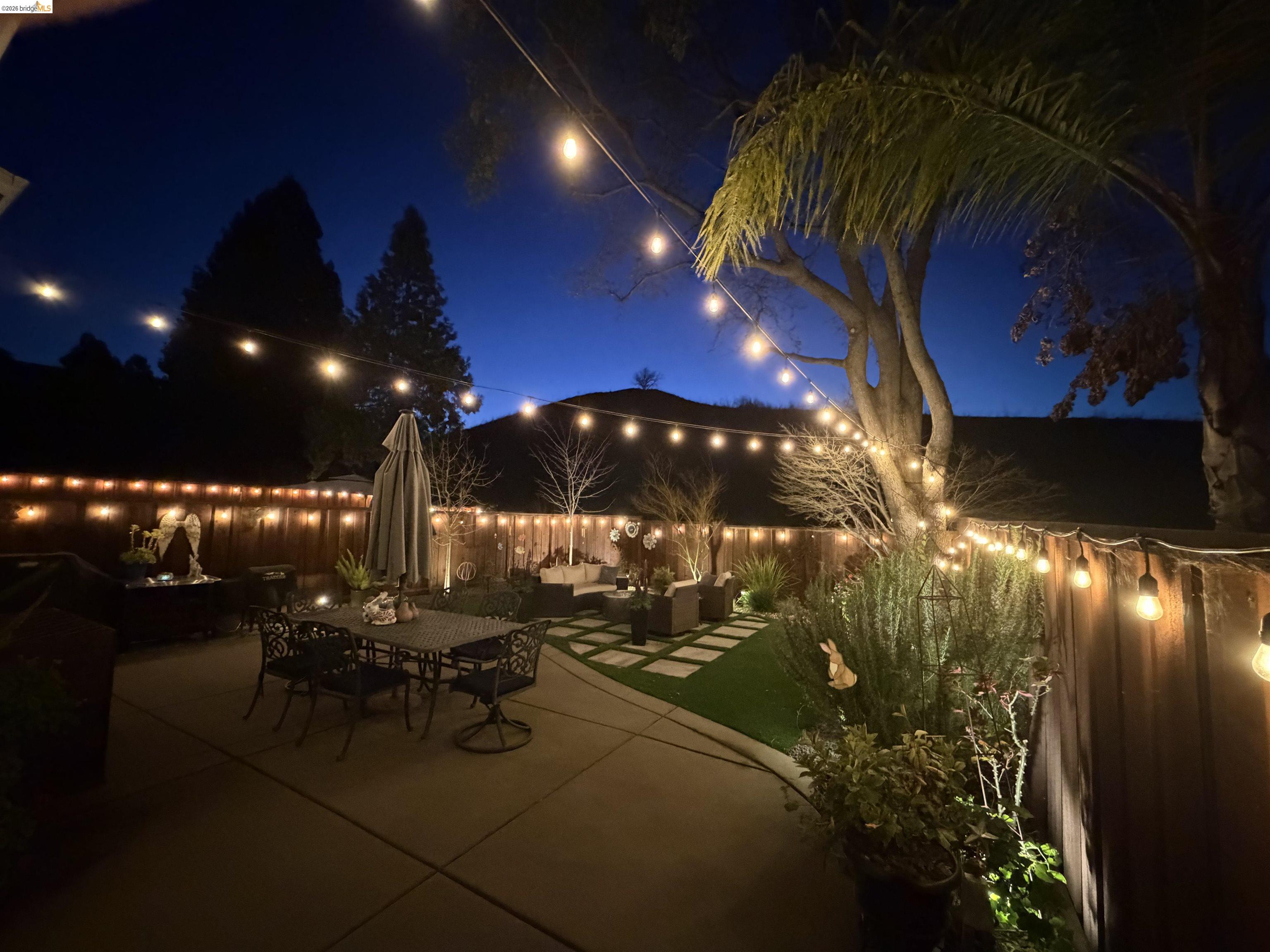 Detail Gallery Image 47 of 57 For 2090 Shady Creek Pl., Danville,  CA 94526 - 4 Beds | 2/1 Baths